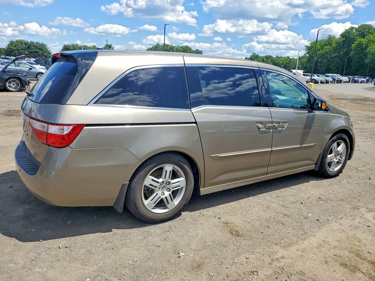 2012 Honda Odyssey Touring Gold vin: 5FNRL5H90CB029082