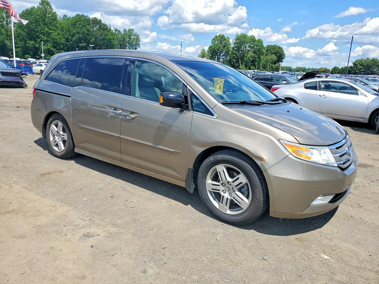 2012 Honda Odyssey Touring Gold vin: 5FNRL5H90CB029082