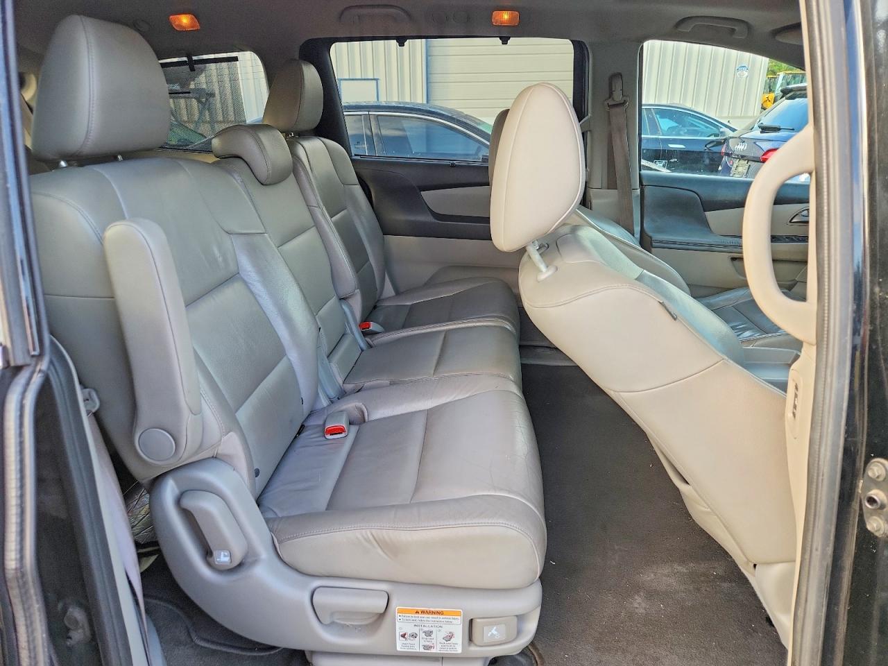 2012 Honda Odyssey Touring Black vin: 5FNRL5H90CB040048