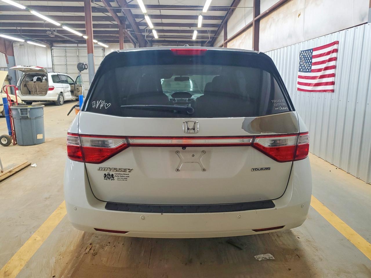 2012 Honda Odyssey Touring White vin: 5FNRL5H90CB086009