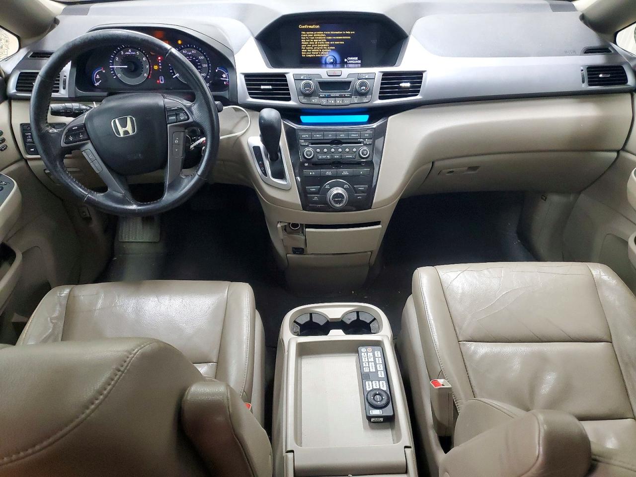 2012 Honda Odyssey Touring White vin: 5FNRL5H90CB086009