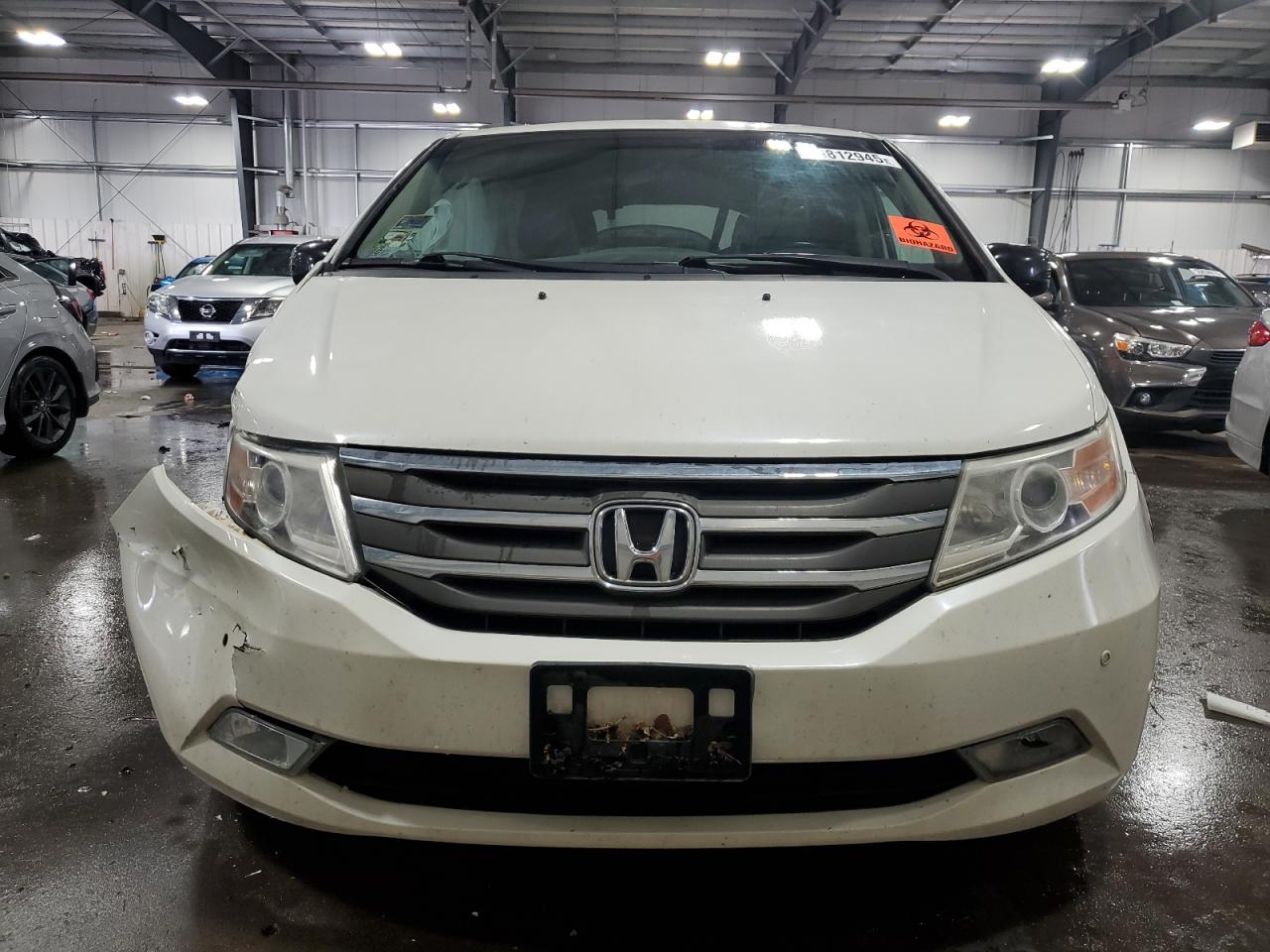 2012 Honda Odyssey Touring White vin: 5FNRL5H90CB121907