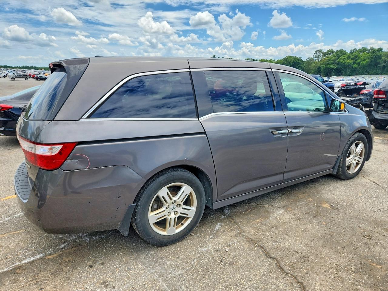 2012 Honda Odyssey Touring Gray vin: 5FNRL5H90CB134835