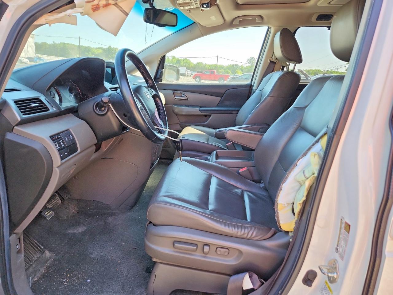 2012 Honda Odyssey Touring Белый vin: 5FNRL5H90CB143292