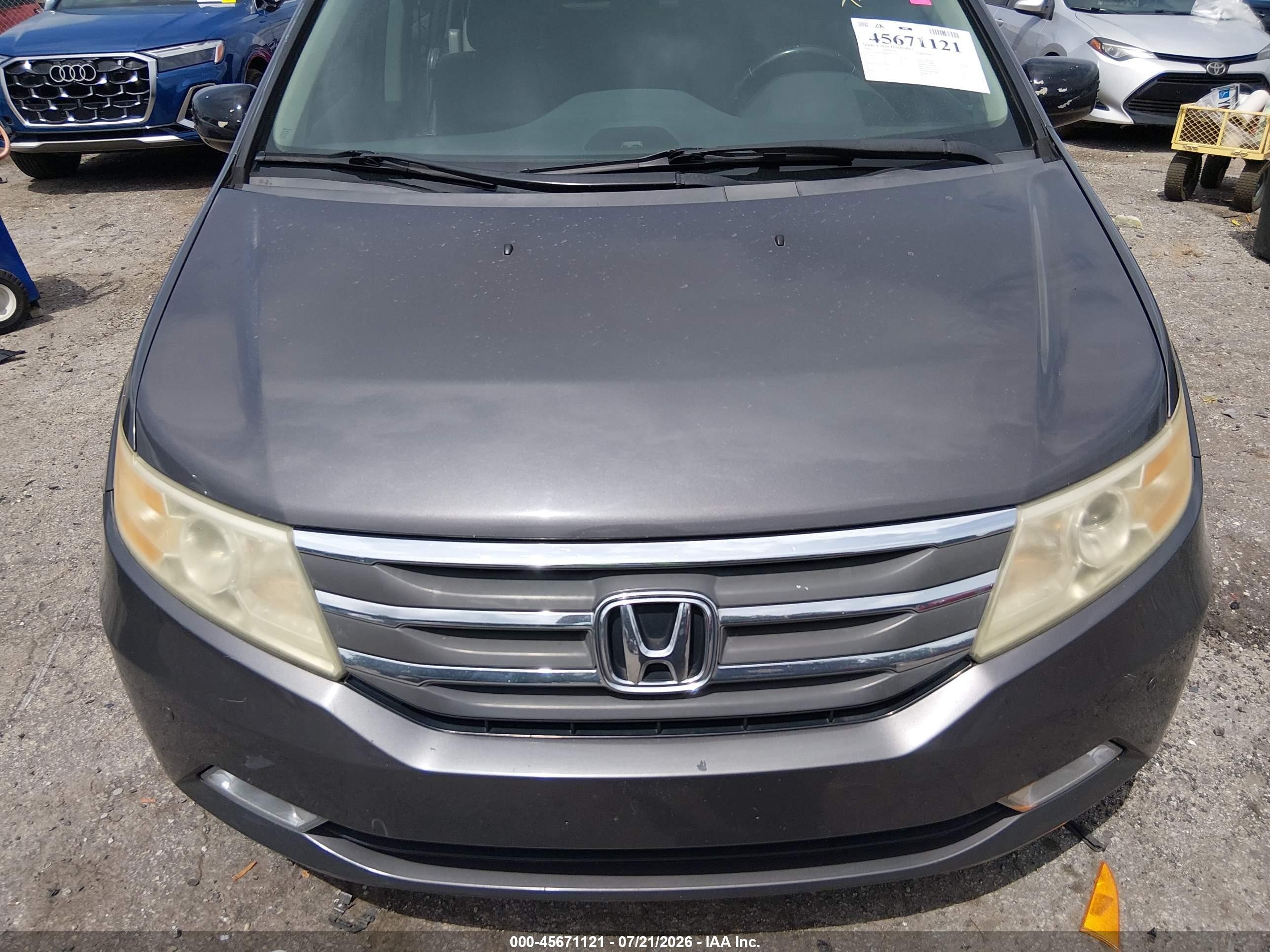 2013 Honda Odyssey Touring/touring Elite Gray vin: 5FNRL5H90DB013272