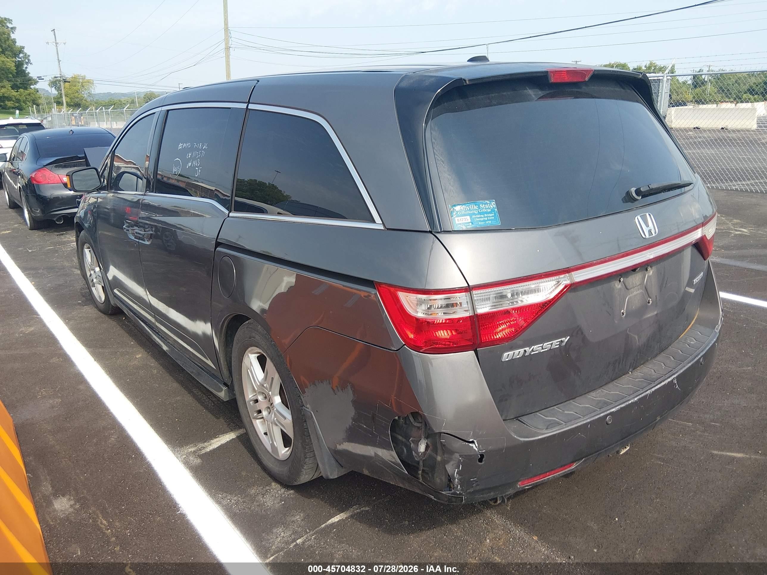 2013 Honda Odyssey Touring/touring Elite Gray vin: 5FNRL5H90DB071463