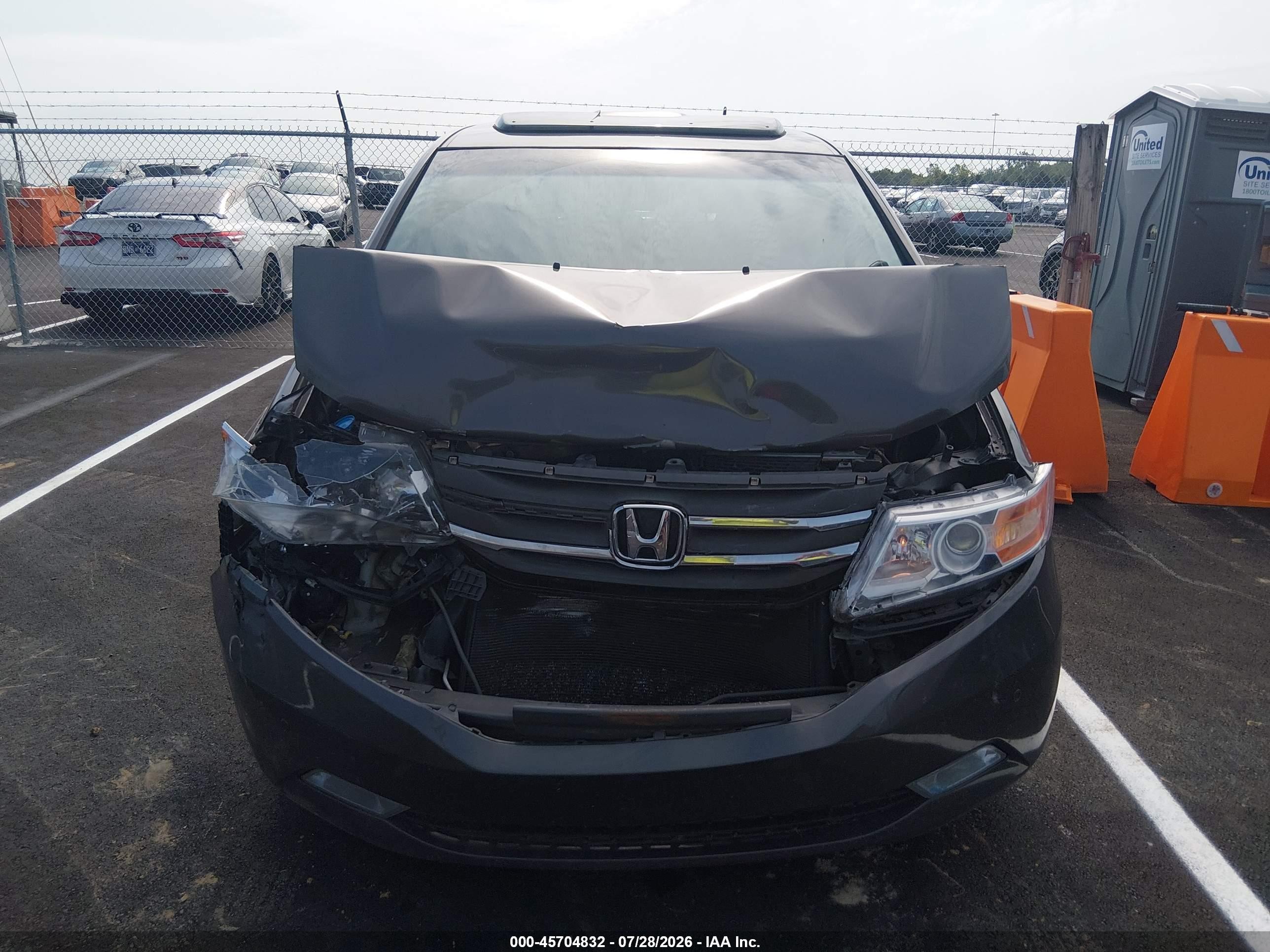 2013 Honda Odyssey Touring/touring Elite Gray vin: 5FNRL5H90DB071463
