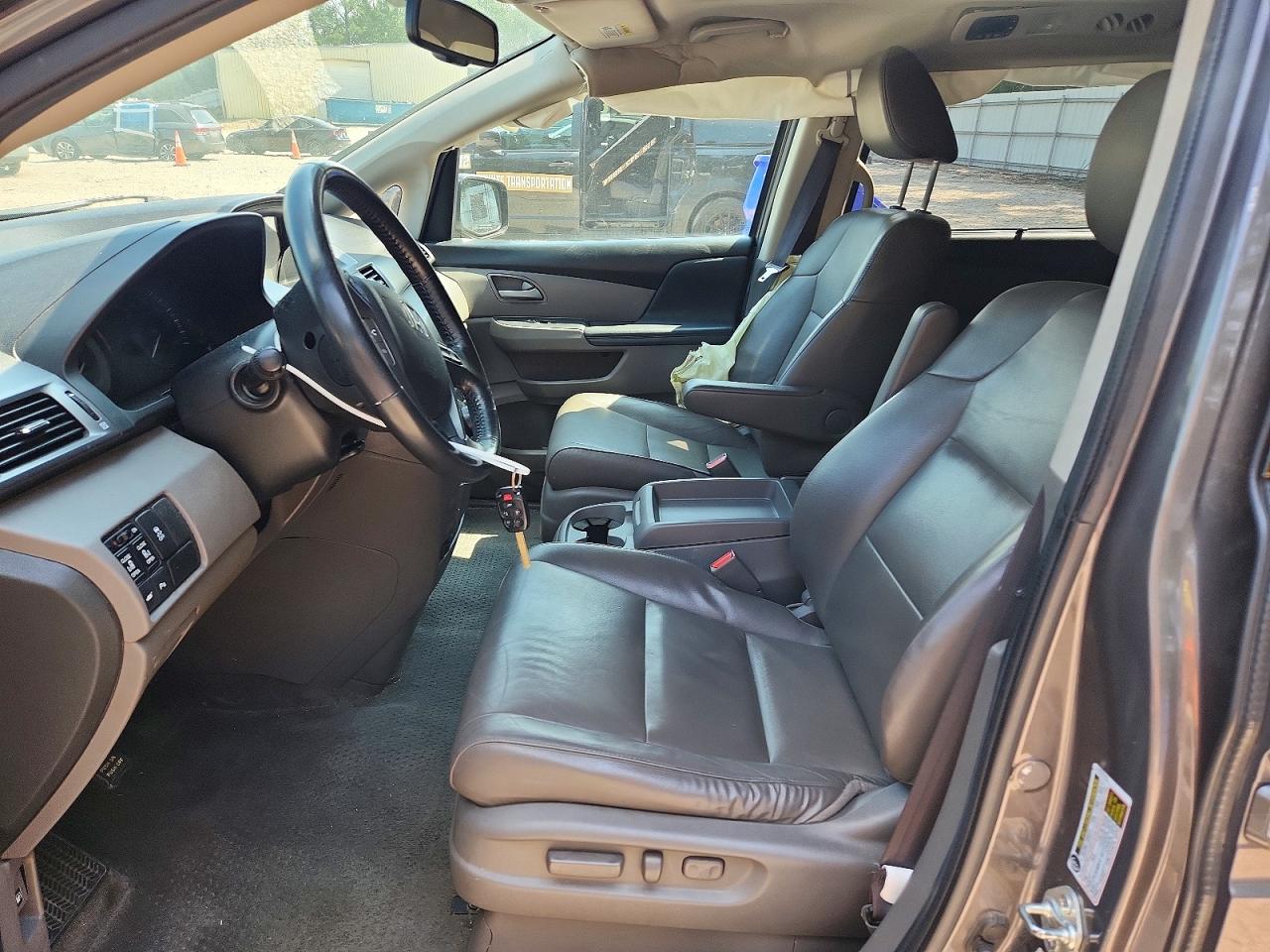 2013 Honda Odyssey Touring Белый vin: 5FNRL5H90DB083709