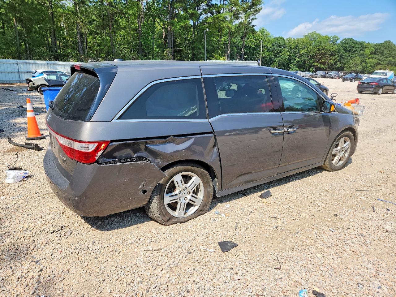 2013 Honda Odyssey Touring Белый vin: 5FNRL5H90DB083709