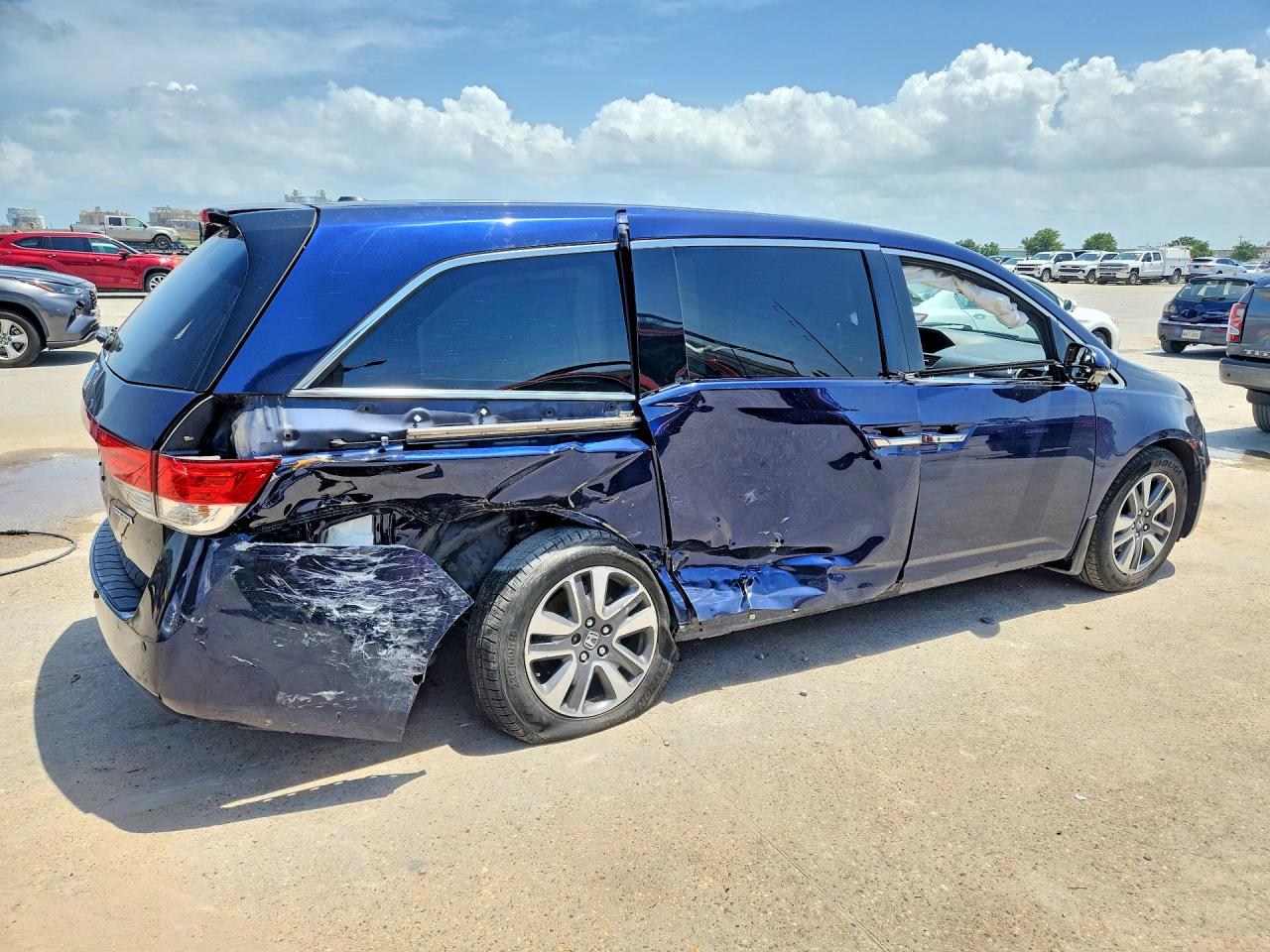 2014 Honda Odyssey Touring Blue vin: 5FNRL5H90EB006260