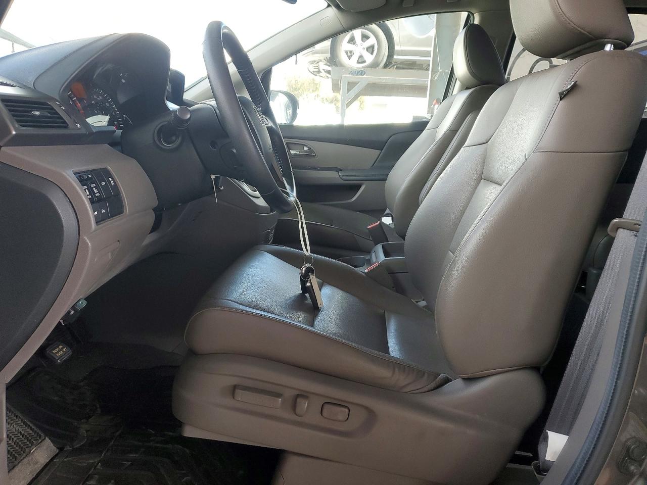 2014 Honda Odyssey Touring Gray vin: 5FNRL5H90EB010888