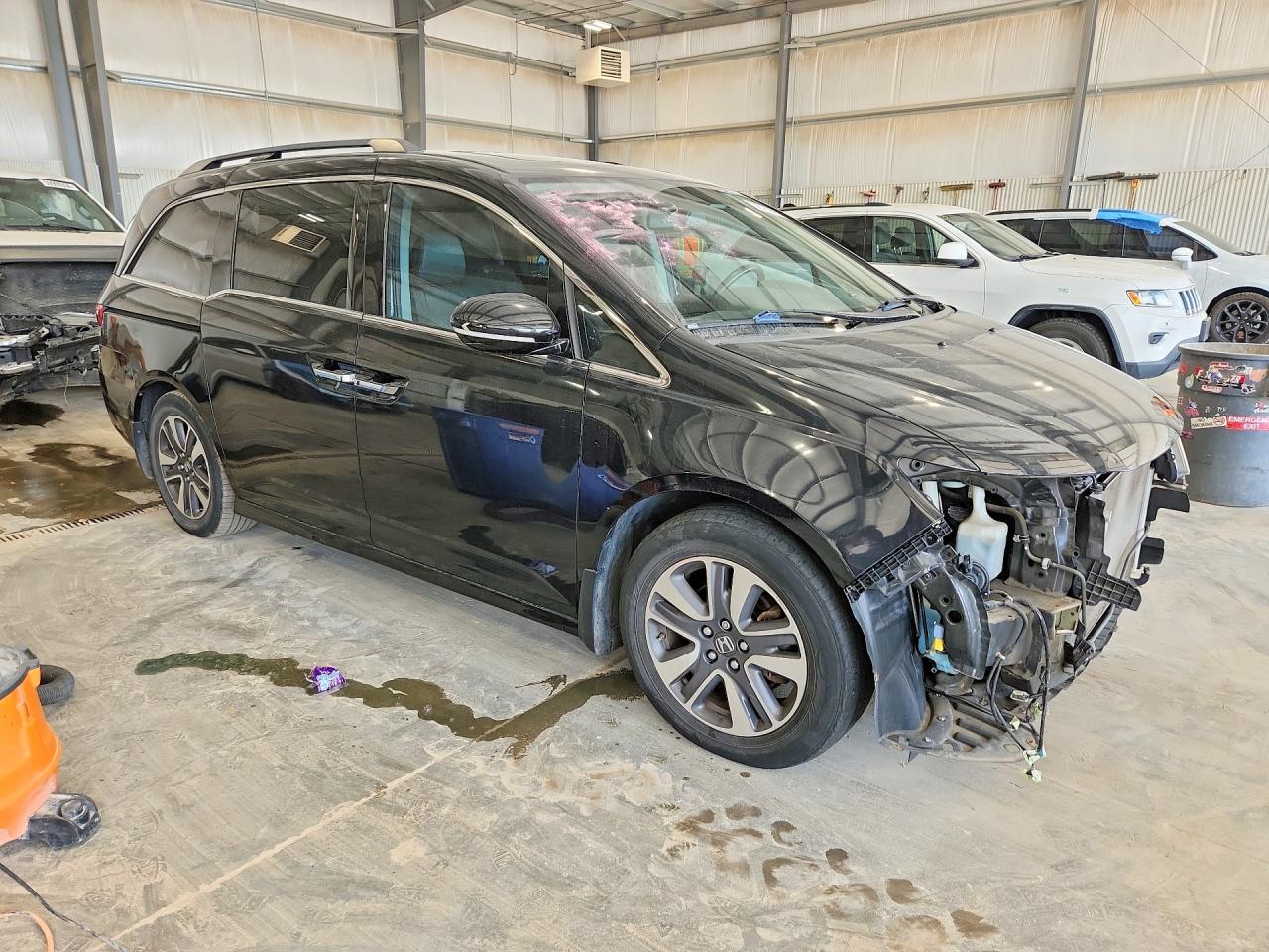 2014 Honda Odyssey Touring Black vin: 5FNRL5H90EB079516