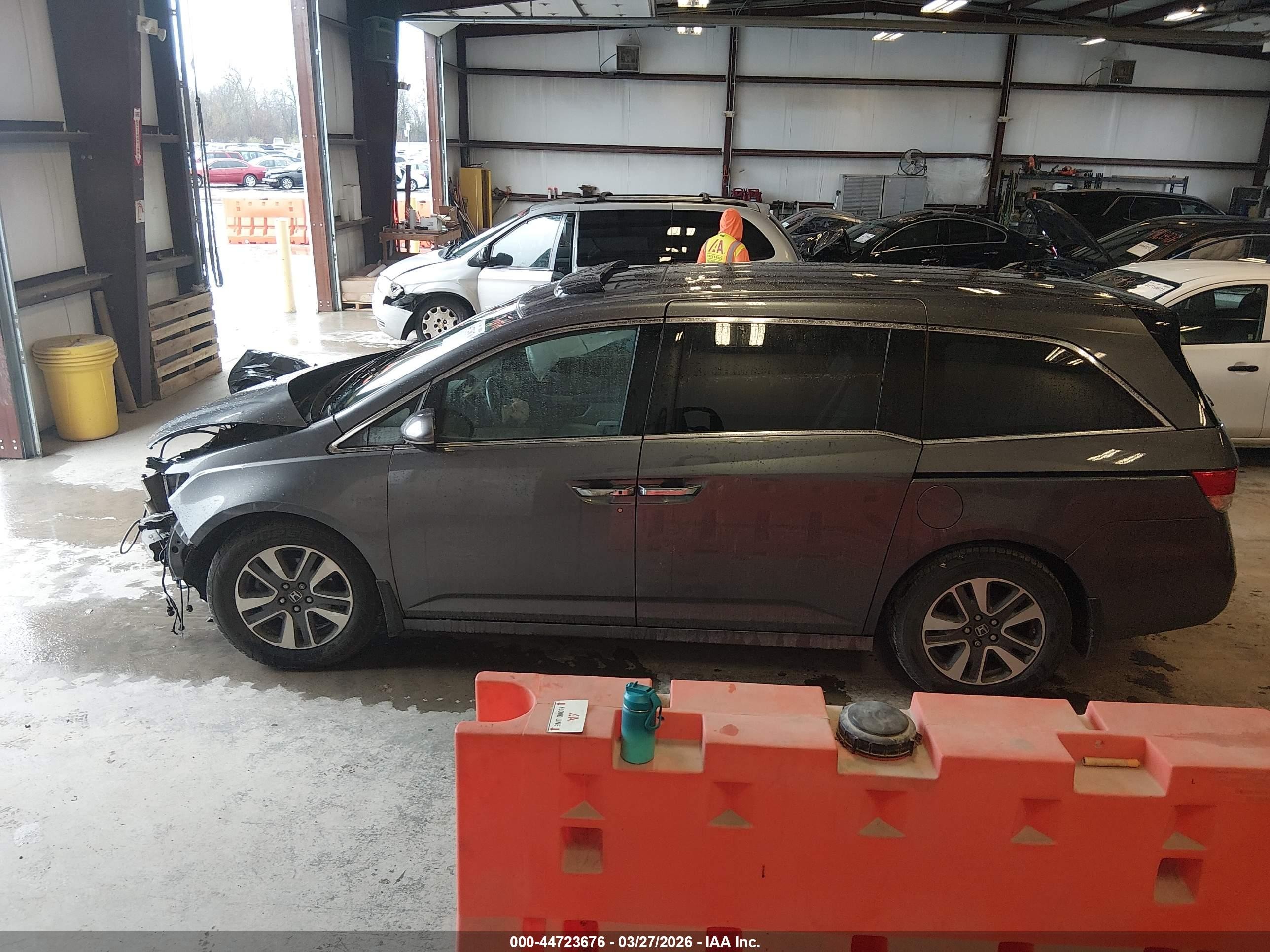 2016 Honda Odyssey Touring/touring Elite Gray vin: 5FNRL5H90GB054909