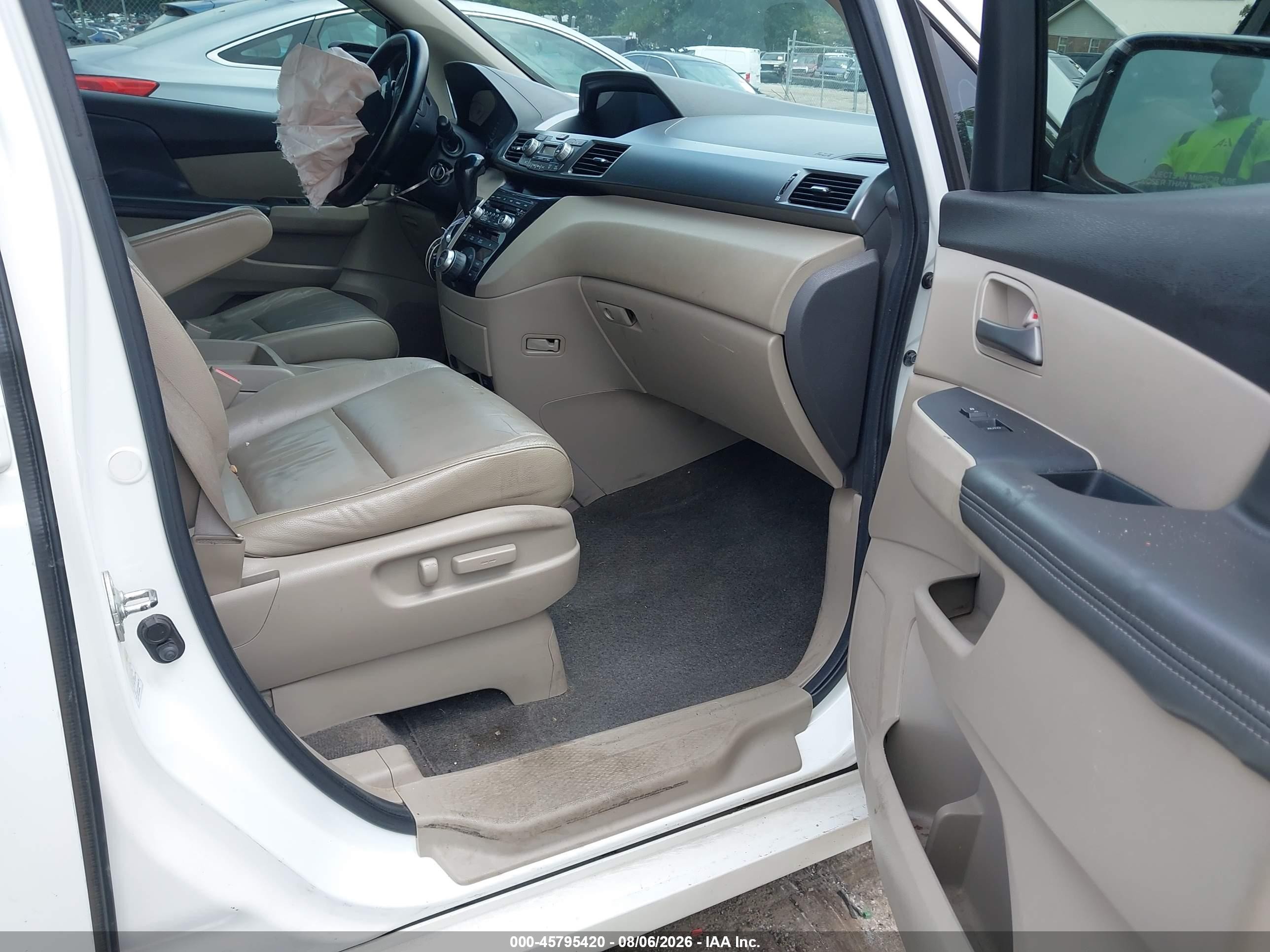2011 Honda Odyssey Touring/touring Elite Белый vin: 5FNRL5H91BB011947