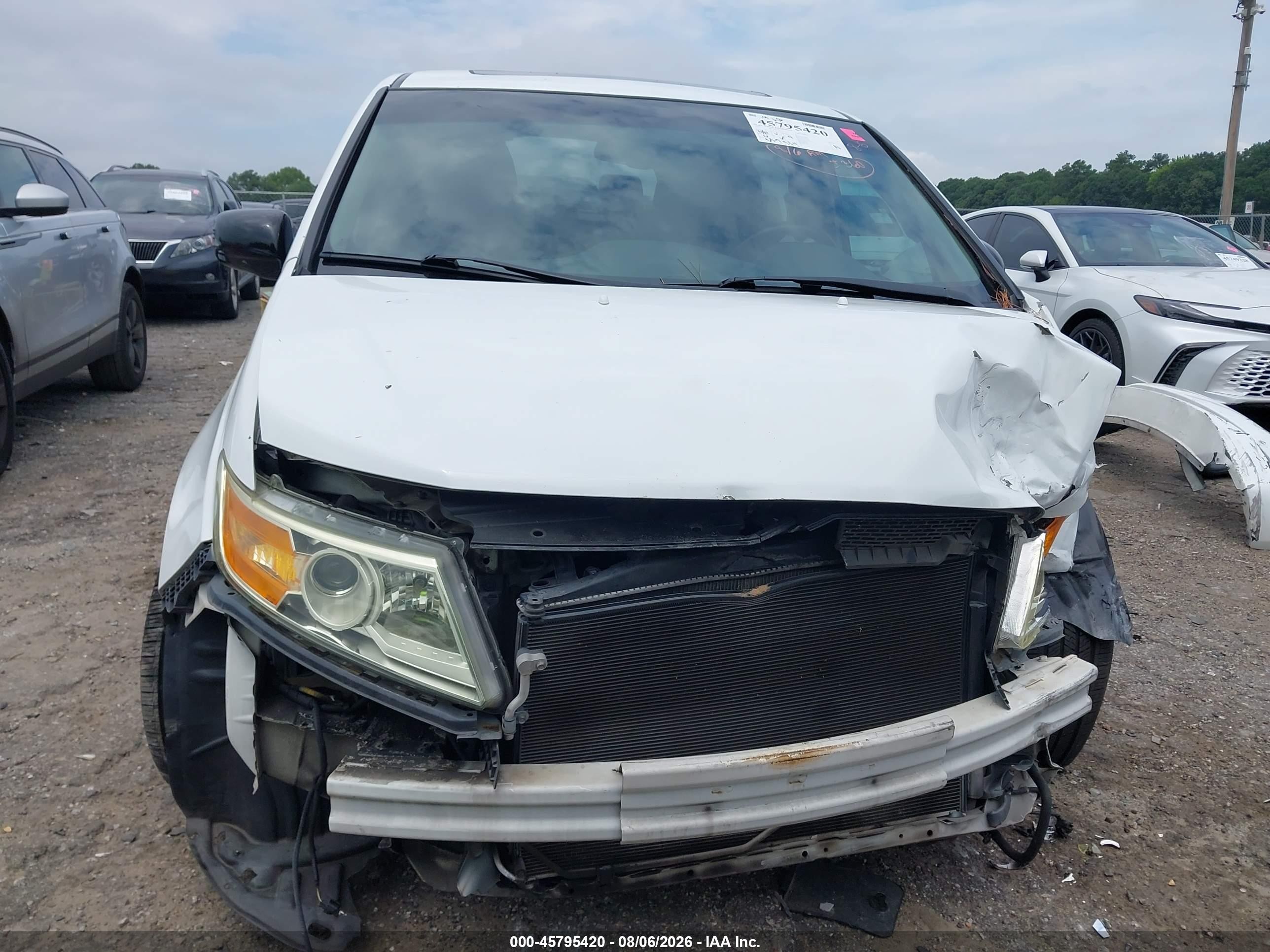 2011 Honda Odyssey Touring/touring Elite Белый vin: 5FNRL5H91BB011947