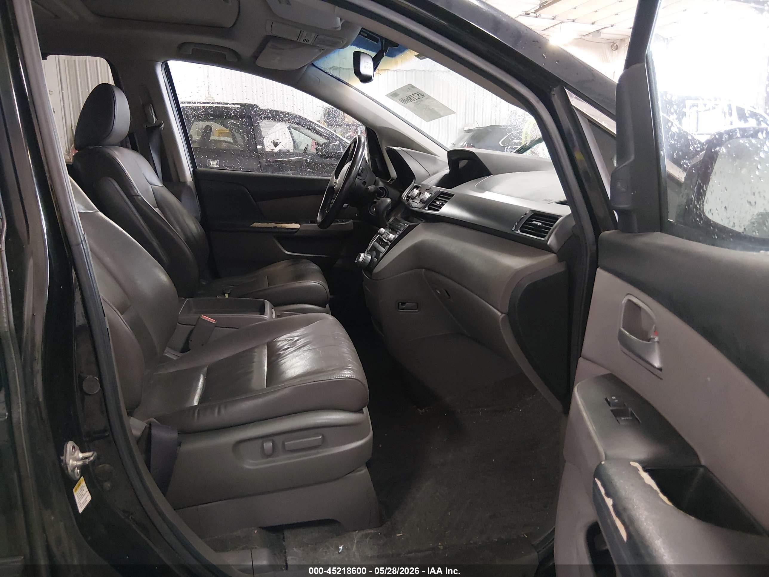 2011 Honda Odyssey Touring/touring Elite Black vin: 5FNRL5H91BB035052