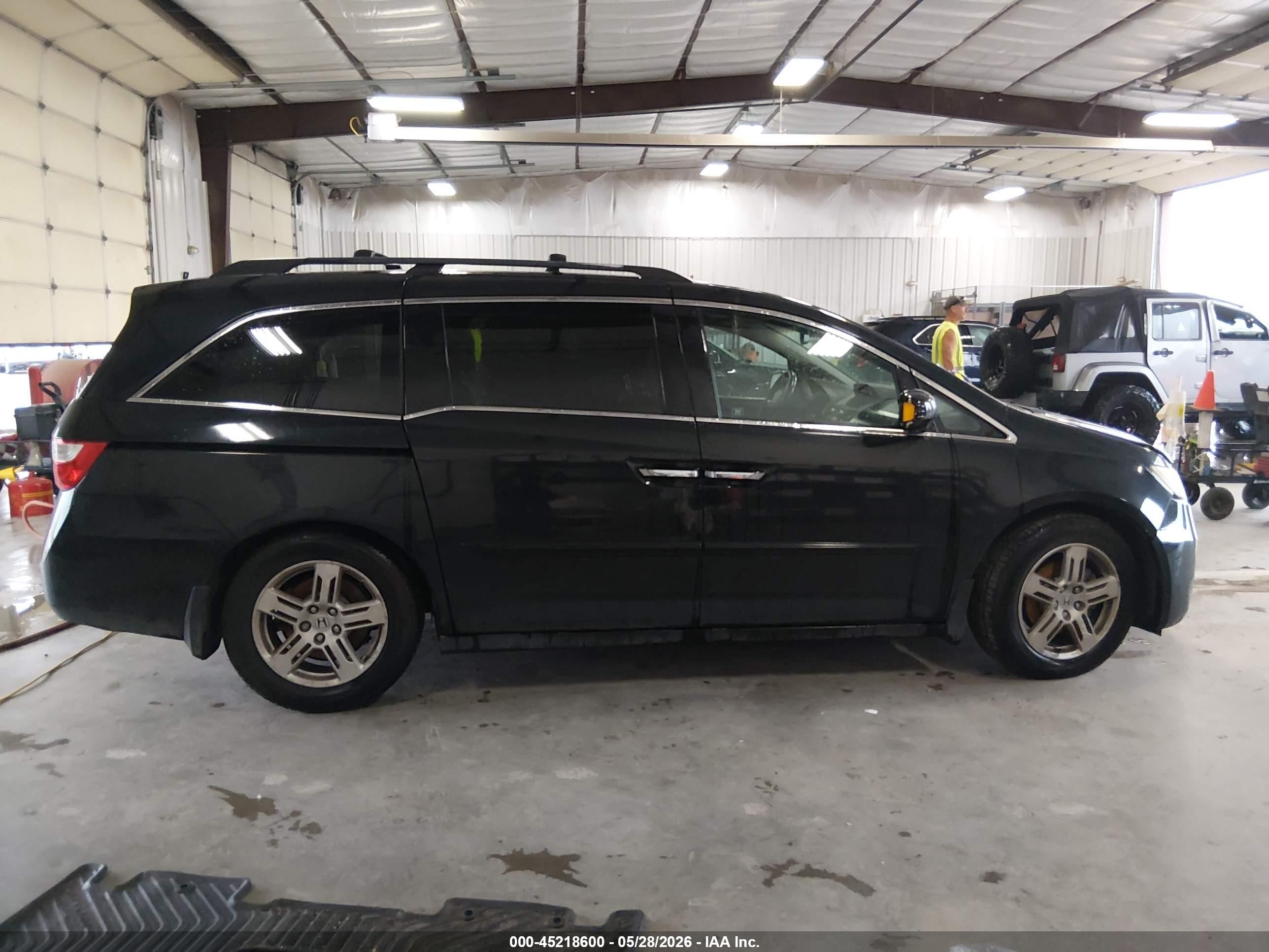 2011 Honda Odyssey Touring/touring Elite Black vin: 5FNRL5H91BB035052