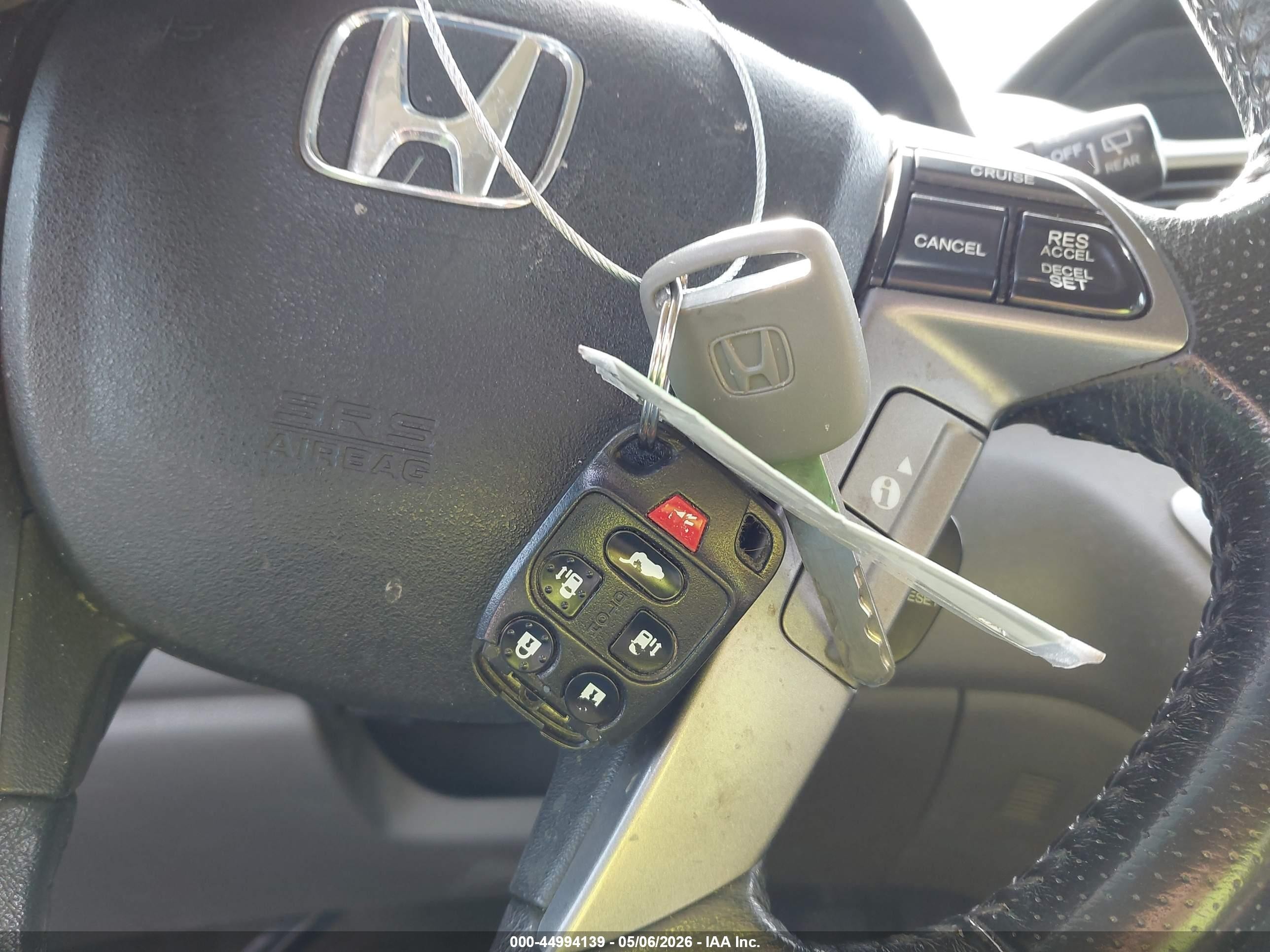 2011 Honda Odyssey Touring/touring Elite Silver vin: 5FNRL5H91BB049940