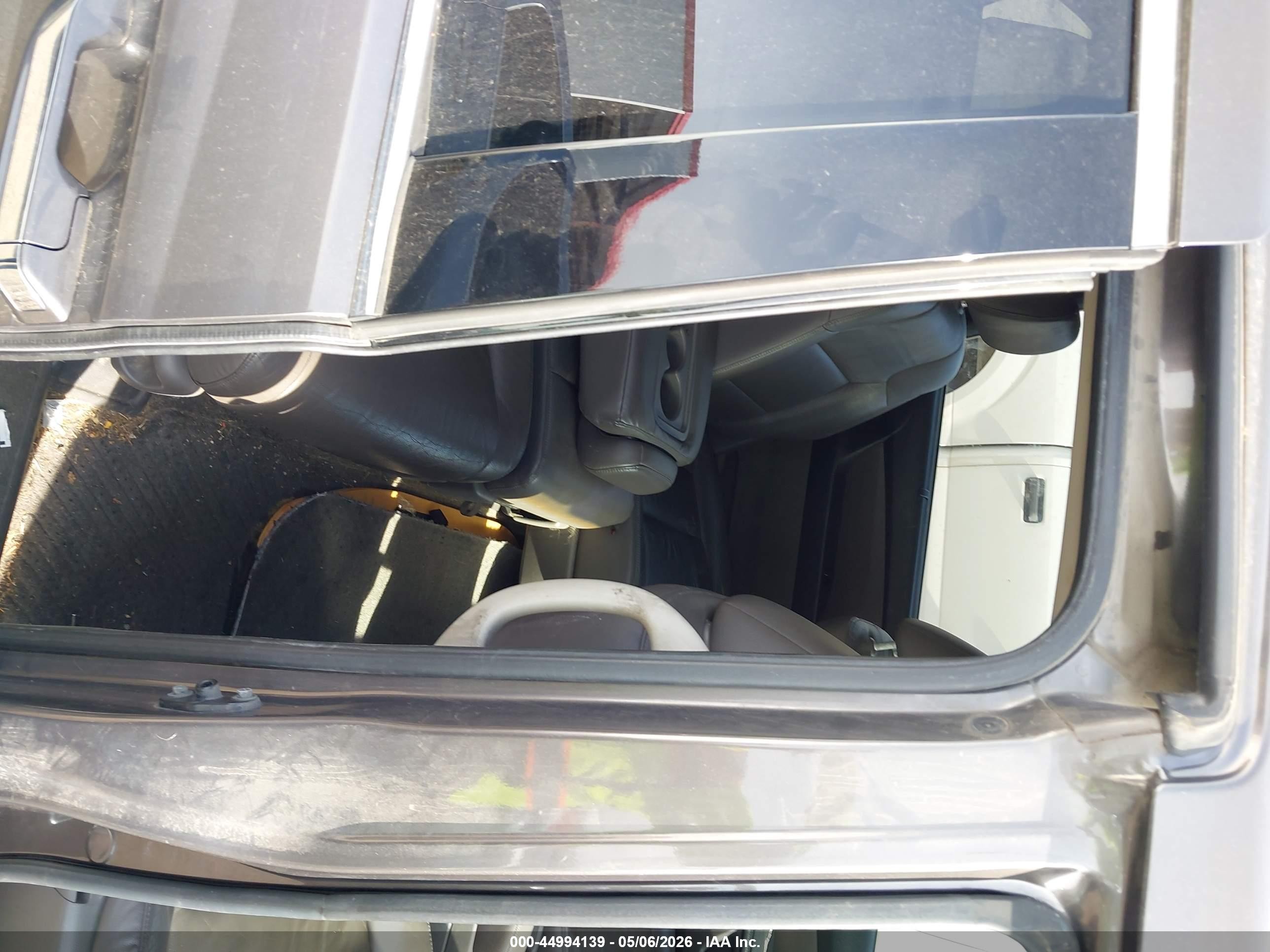2011 Honda Odyssey Touring/touring Elite Silver vin: 5FNRL5H91BB049940