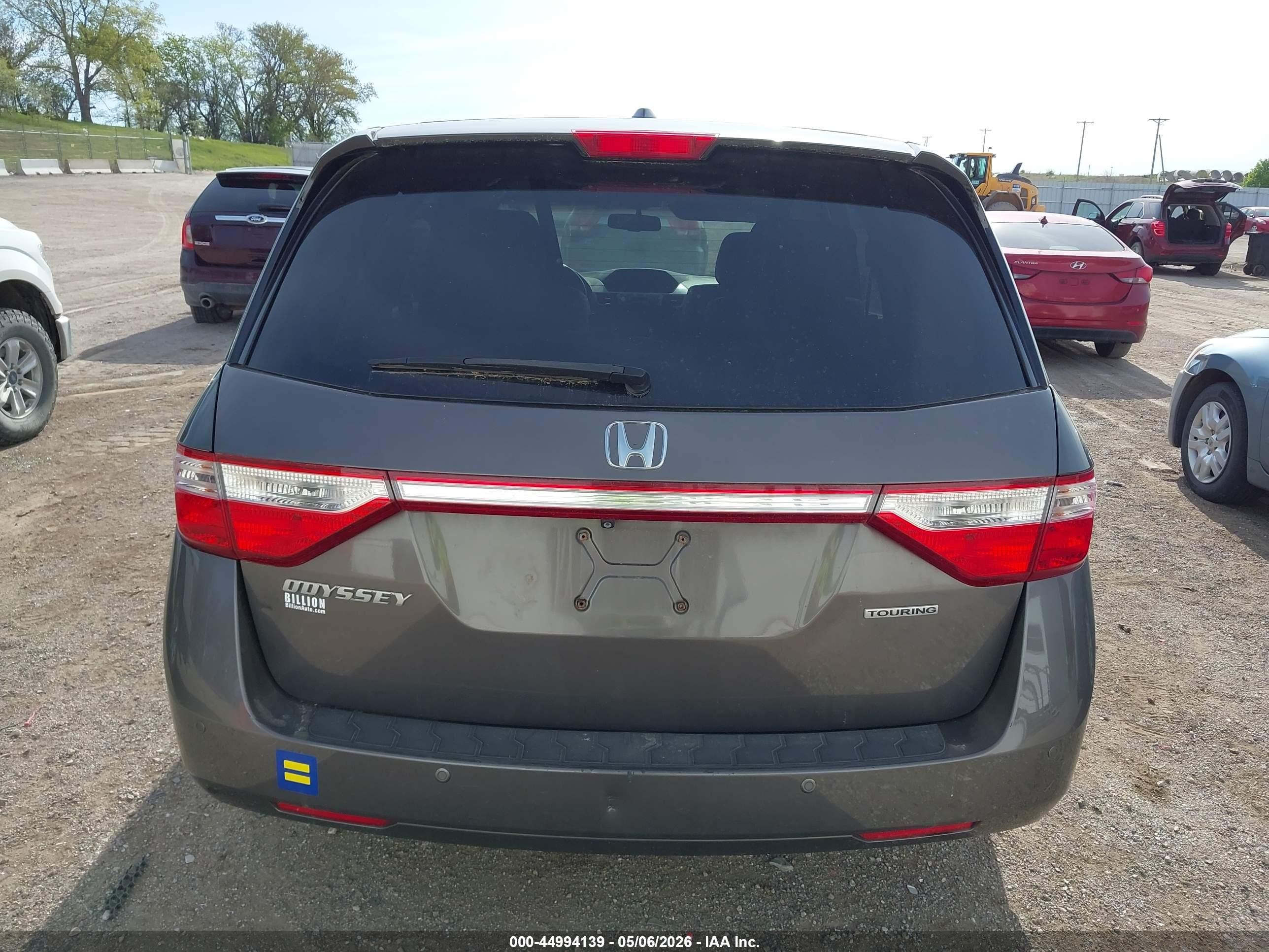 2011 Honda Odyssey Touring/touring Elite Silver vin: 5FNRL5H91BB049940