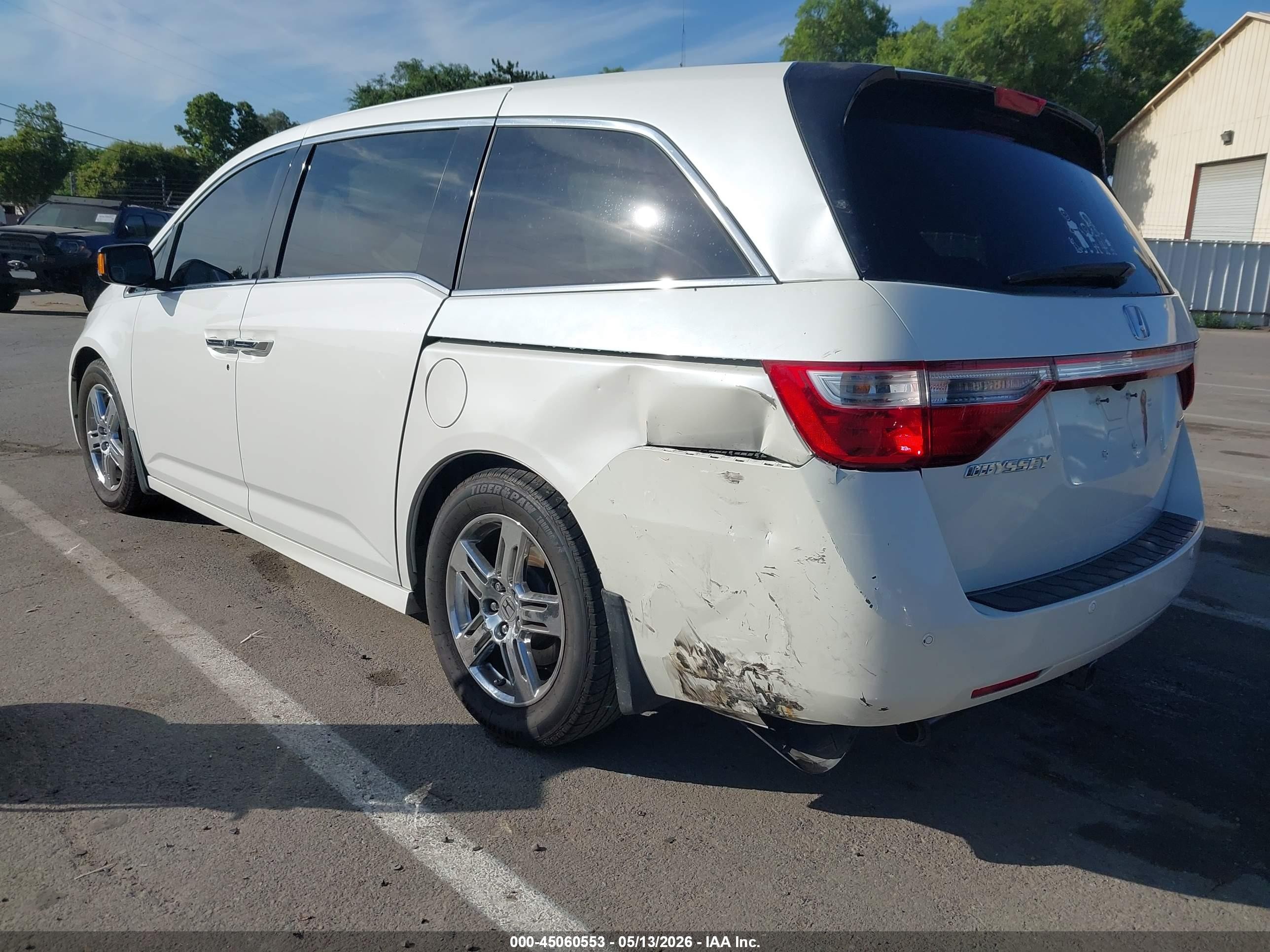 2012 Honda Odyssey Touring/touring Elite White vin: 5FNRL5H91CB010153