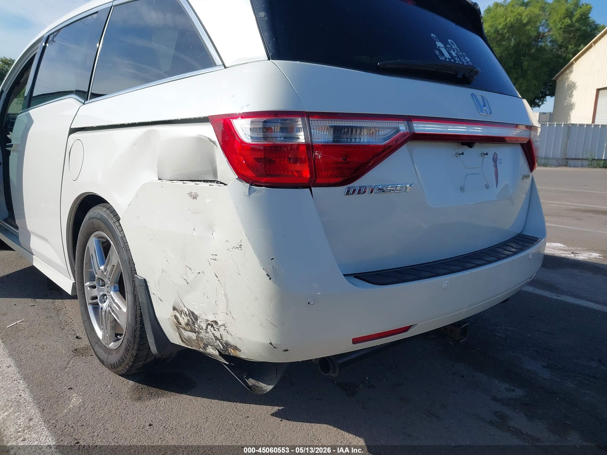 2012 Honda Odyssey Touring/touring Elite White vin: 5FNRL5H91CB010153