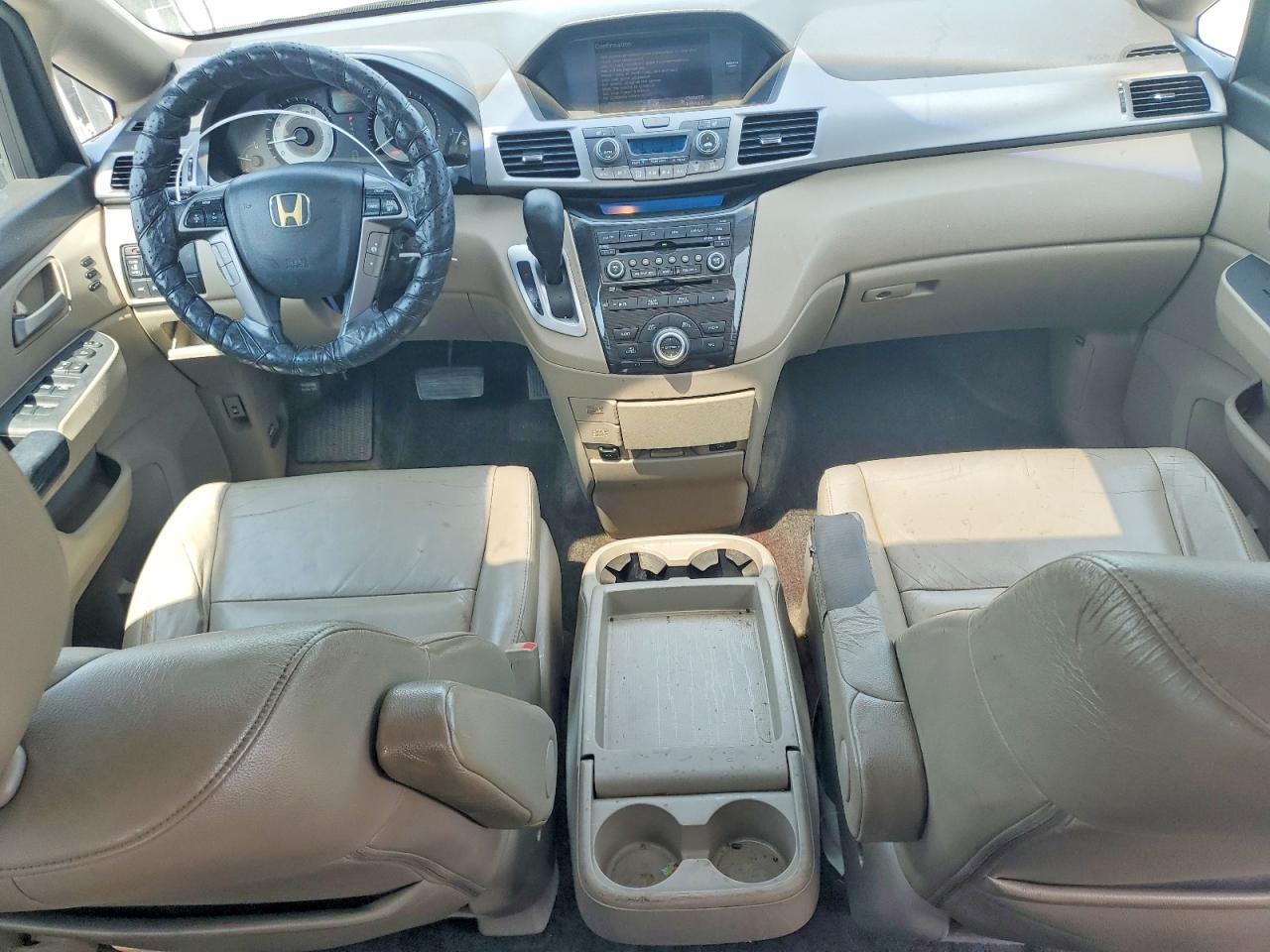2012 Honda Odyssey Touring Burgundy vin: 5FNRL5H91CB040009