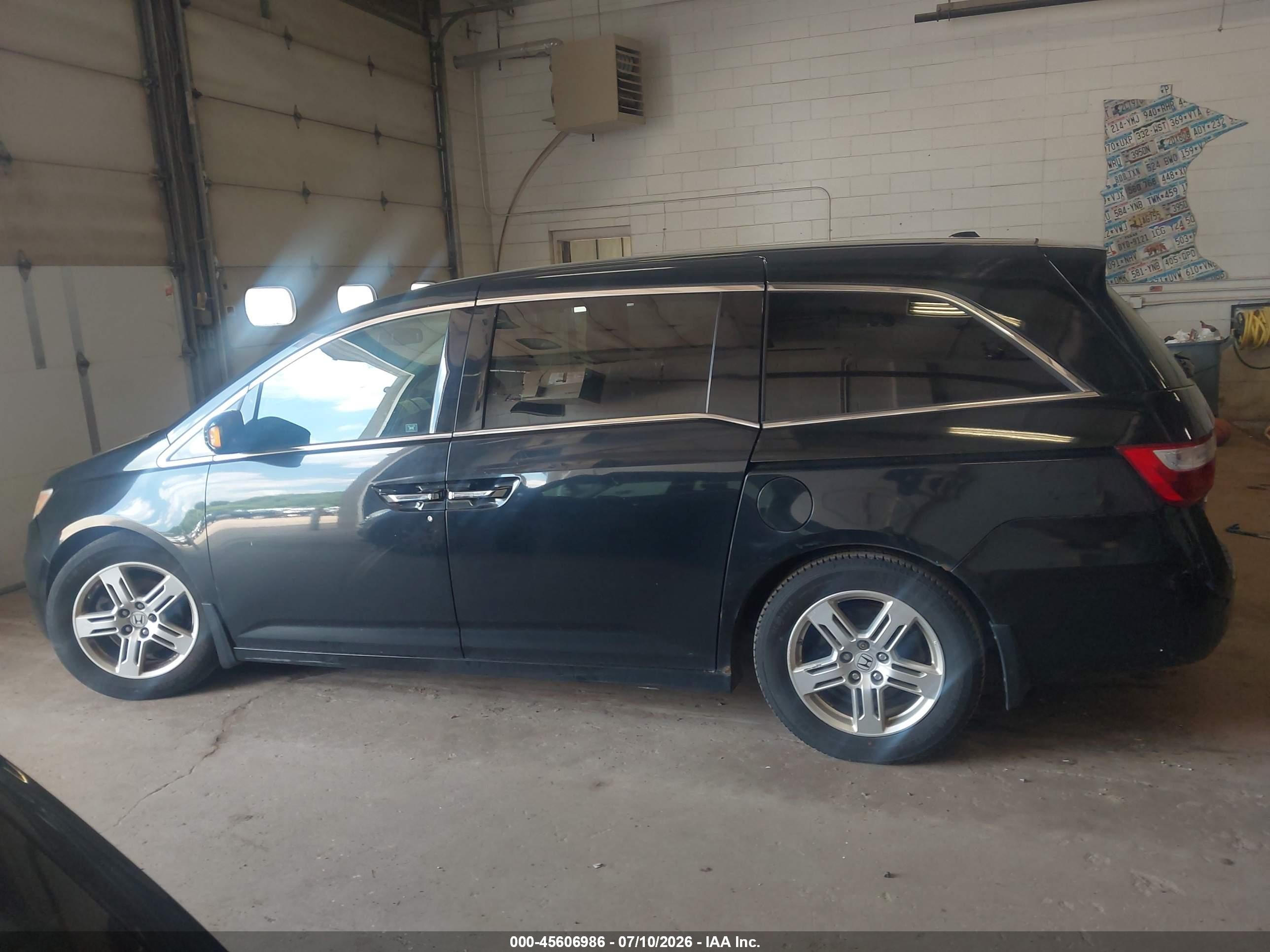 2012 Honda Odyssey Touring/touring Elite Blue vin: 5FNRL5H91CB065444