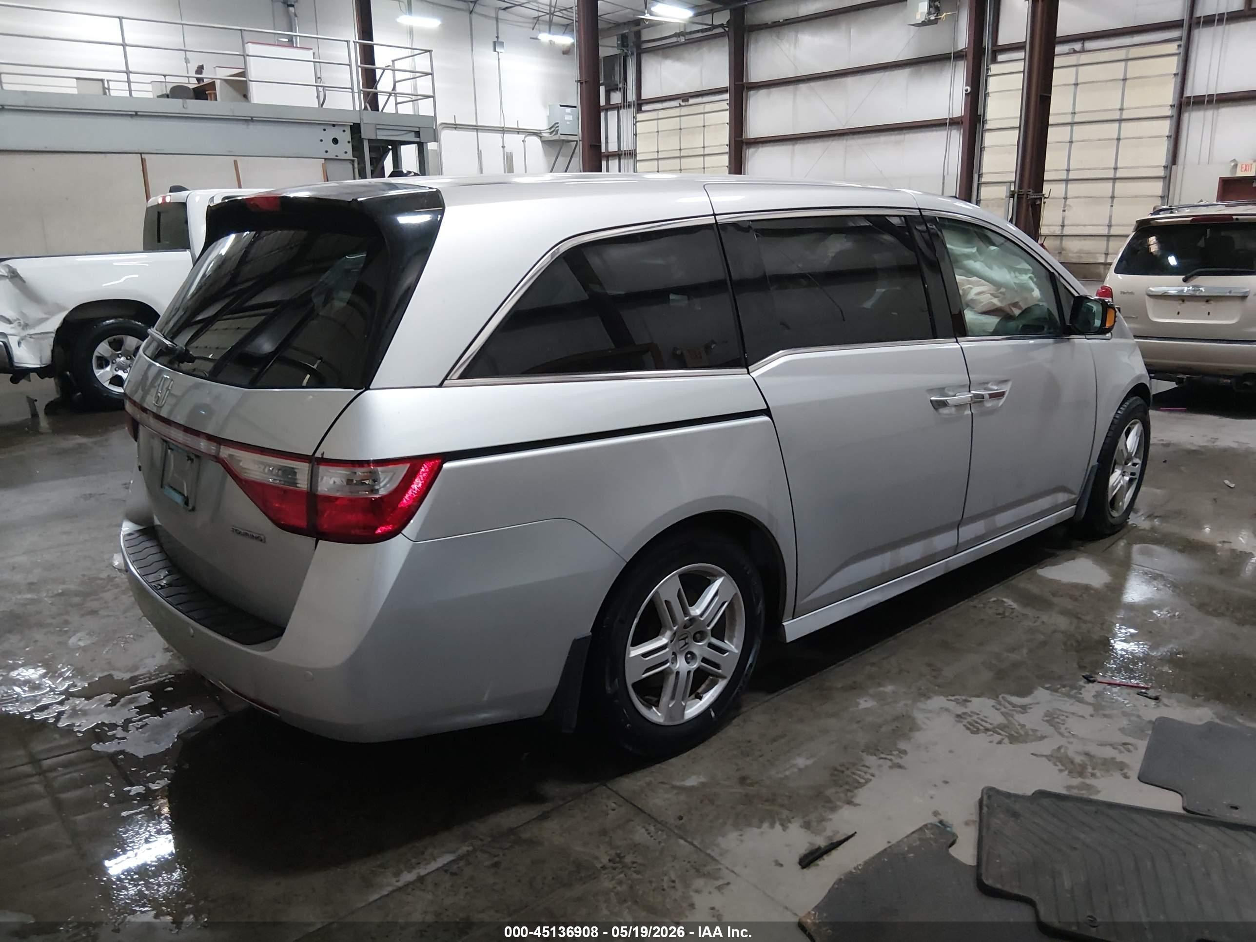 2012 Honda Odyssey Touring/touring Elite Gray vin: 5FNRL5H91CB103156
