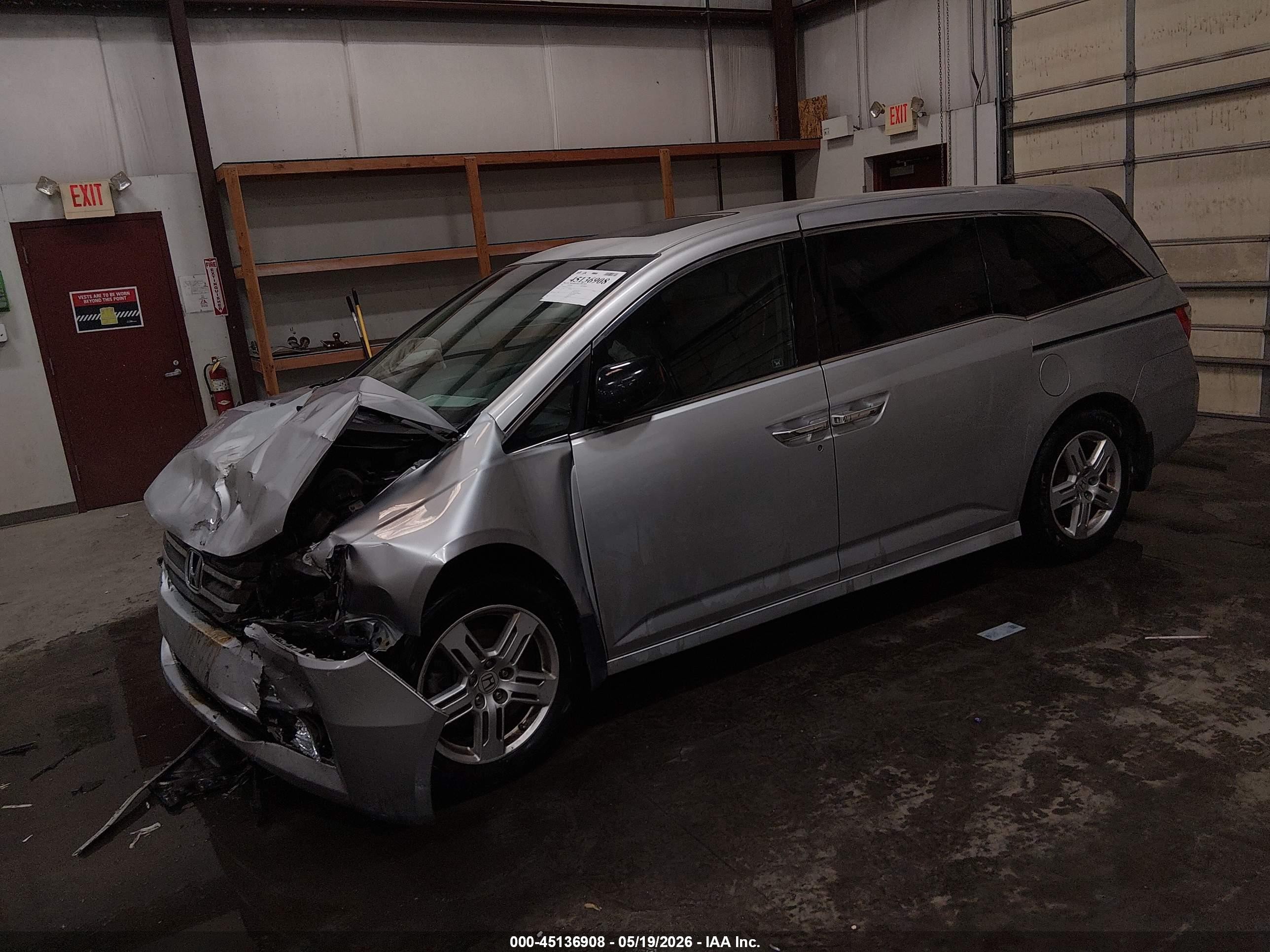 2012 Honda Odyssey Touring/touring Elite Gray vin: 5FNRL5H91CB103156