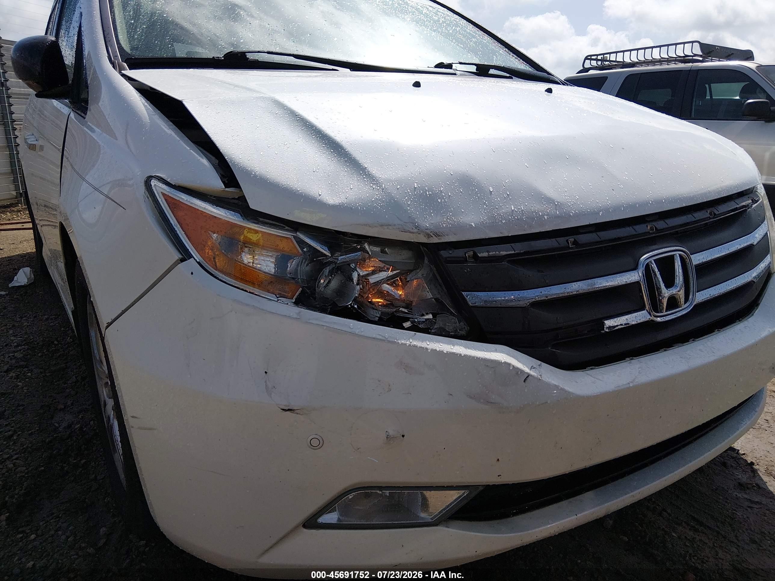 2013 Honda Odyssey Touring/touring Elite White vin: 5FNRL5H91DB005911