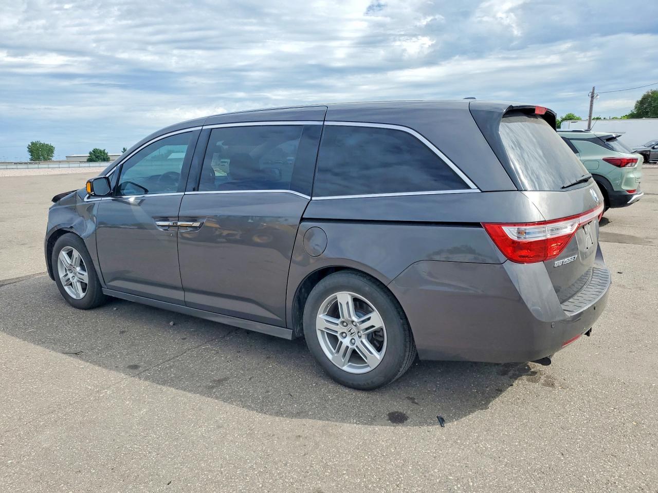2013 Honda Odyssey Touring Gray vin: 5FNRL5H91DB011546