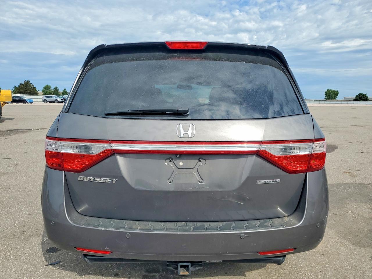 2013 Honda Odyssey Touring Gray vin: 5FNRL5H91DB011546