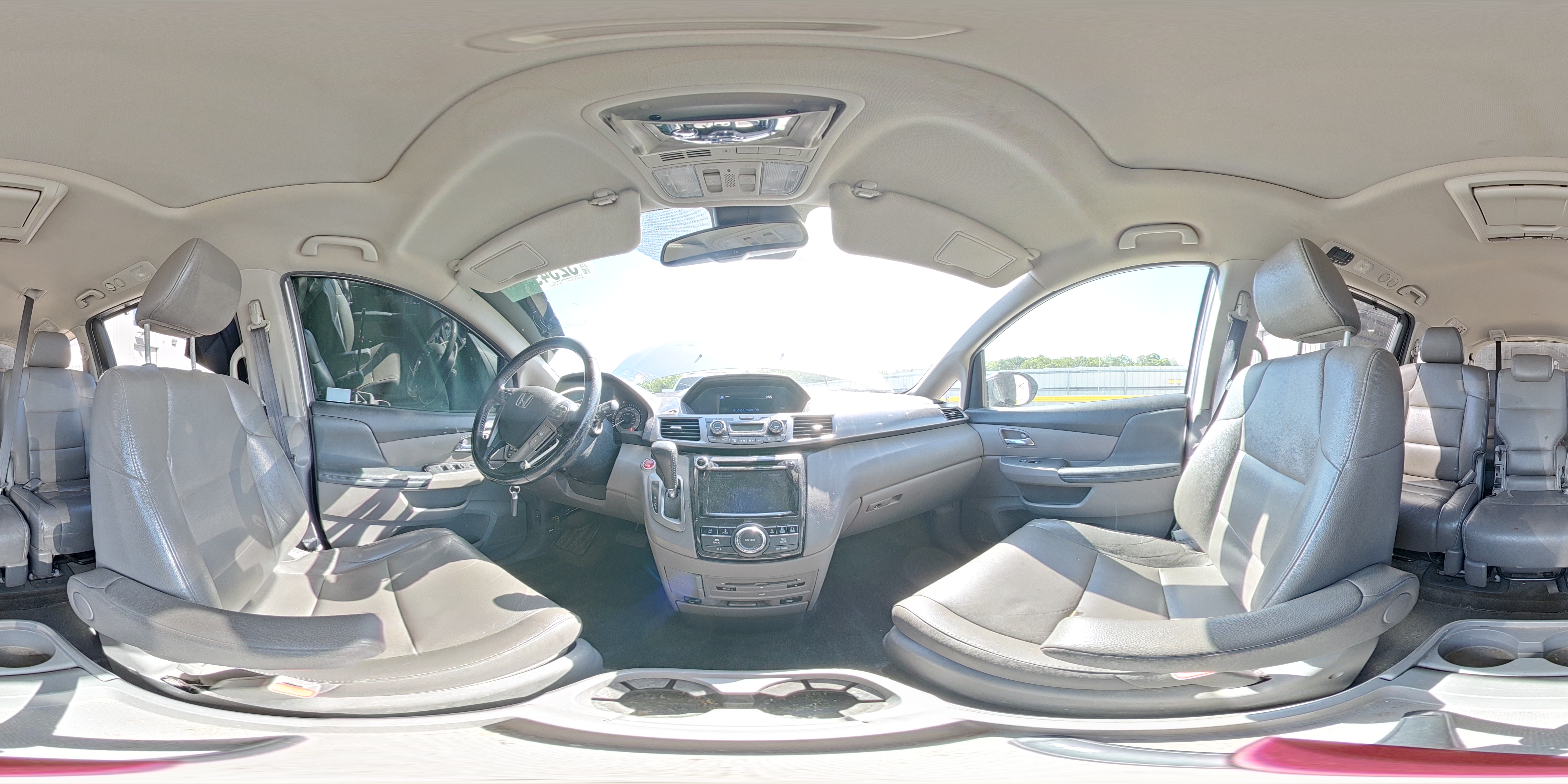 2014 Honda Odyssey Touring Silver vin: 5FNRL5H91EB040840