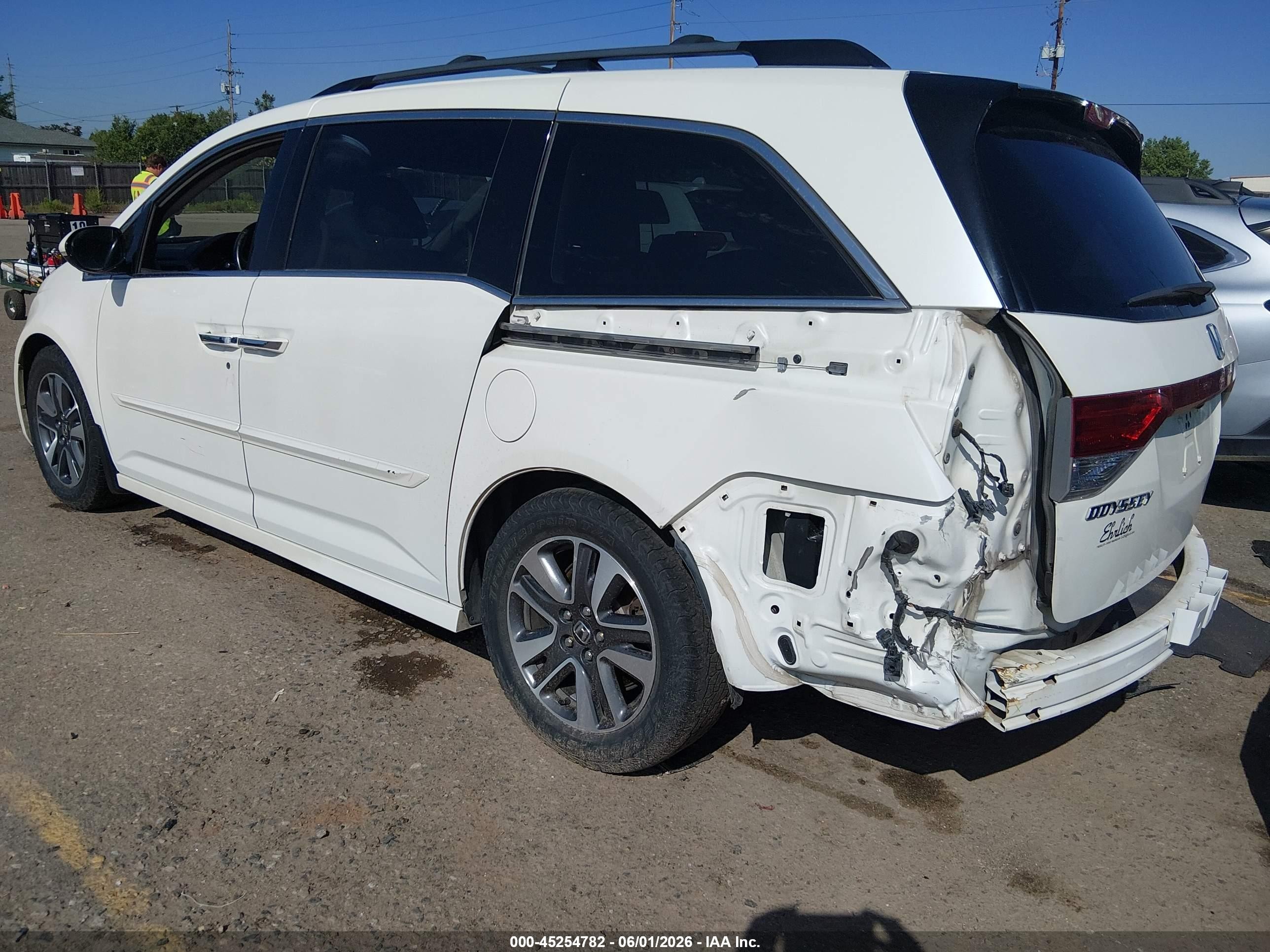 2014 Honda Odyssey Touring/touring Elite White vin: 5FNRL5H91EB051157