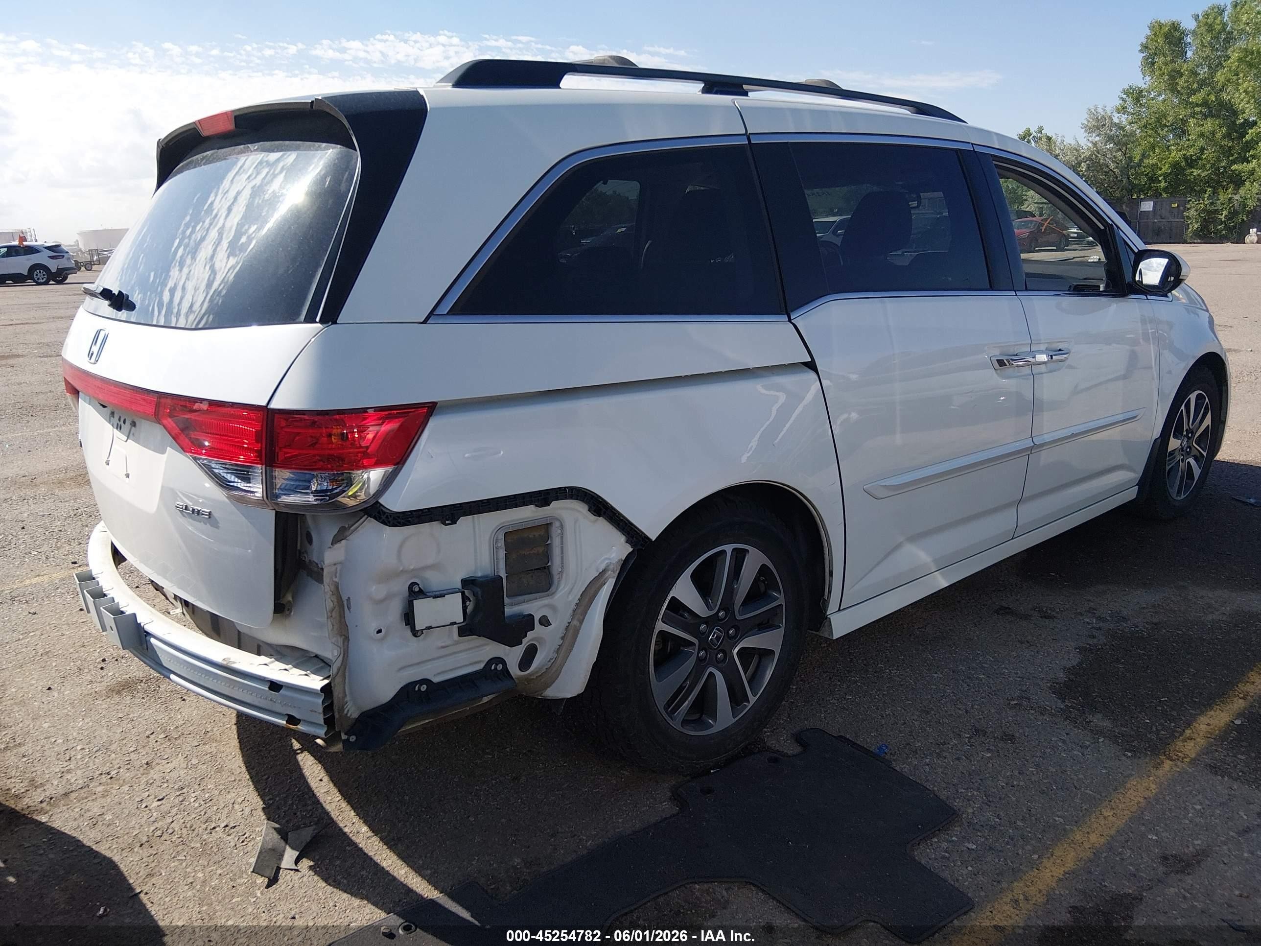 2014 Honda Odyssey Touring/touring Elite White vin: 5FNRL5H91EB051157