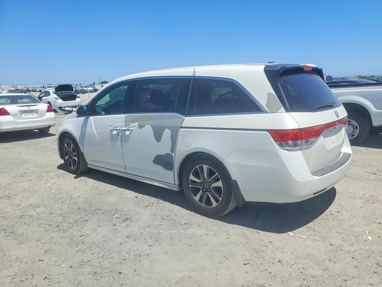 2014 Honda Odyssey Touring White vin: 5FNRL5H91EB071800