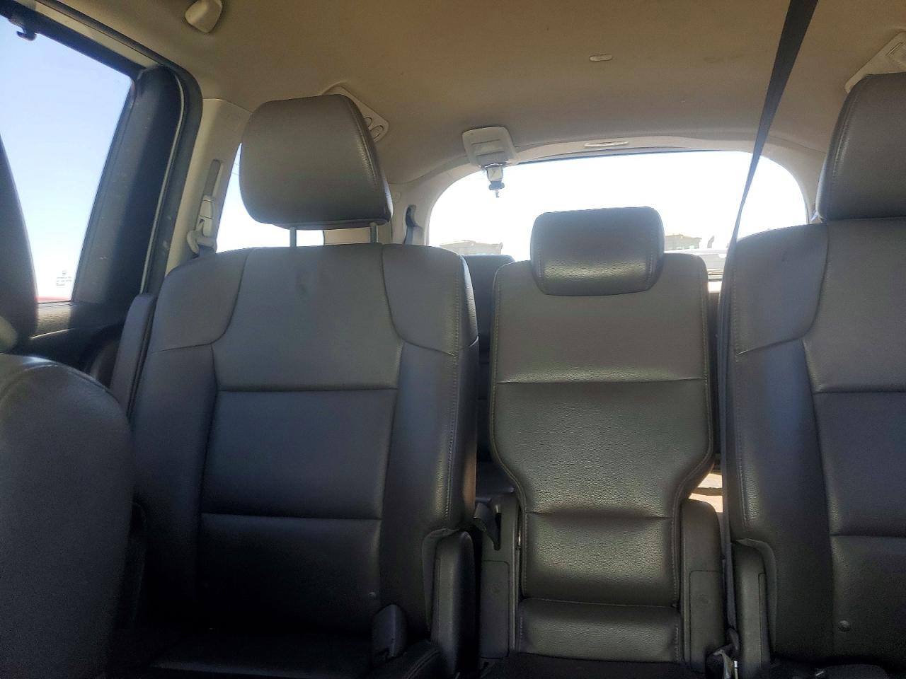 2014 Honda Odyssey Touring White vin: 5FNRL5H91EB071800