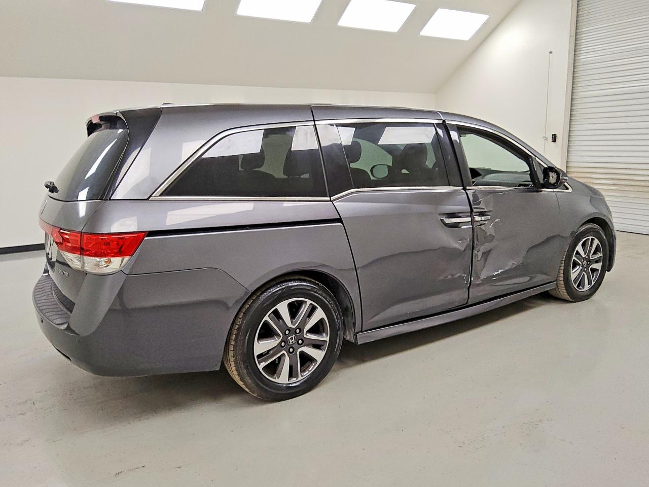 2014 Honda Odyssey Touring Gray vin: 5FNRL5H91EB094879