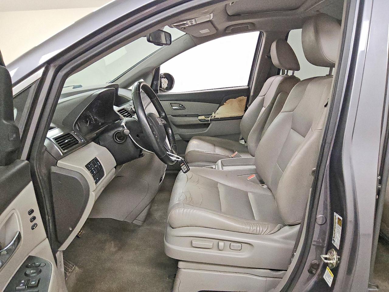 2014 Honda Odyssey Touring Gray vin: 5FNRL5H91EB094879