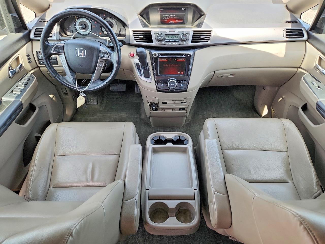 2014 Honda Odyssey Touring Burgundy vin: 5FNRL5H91EB108392