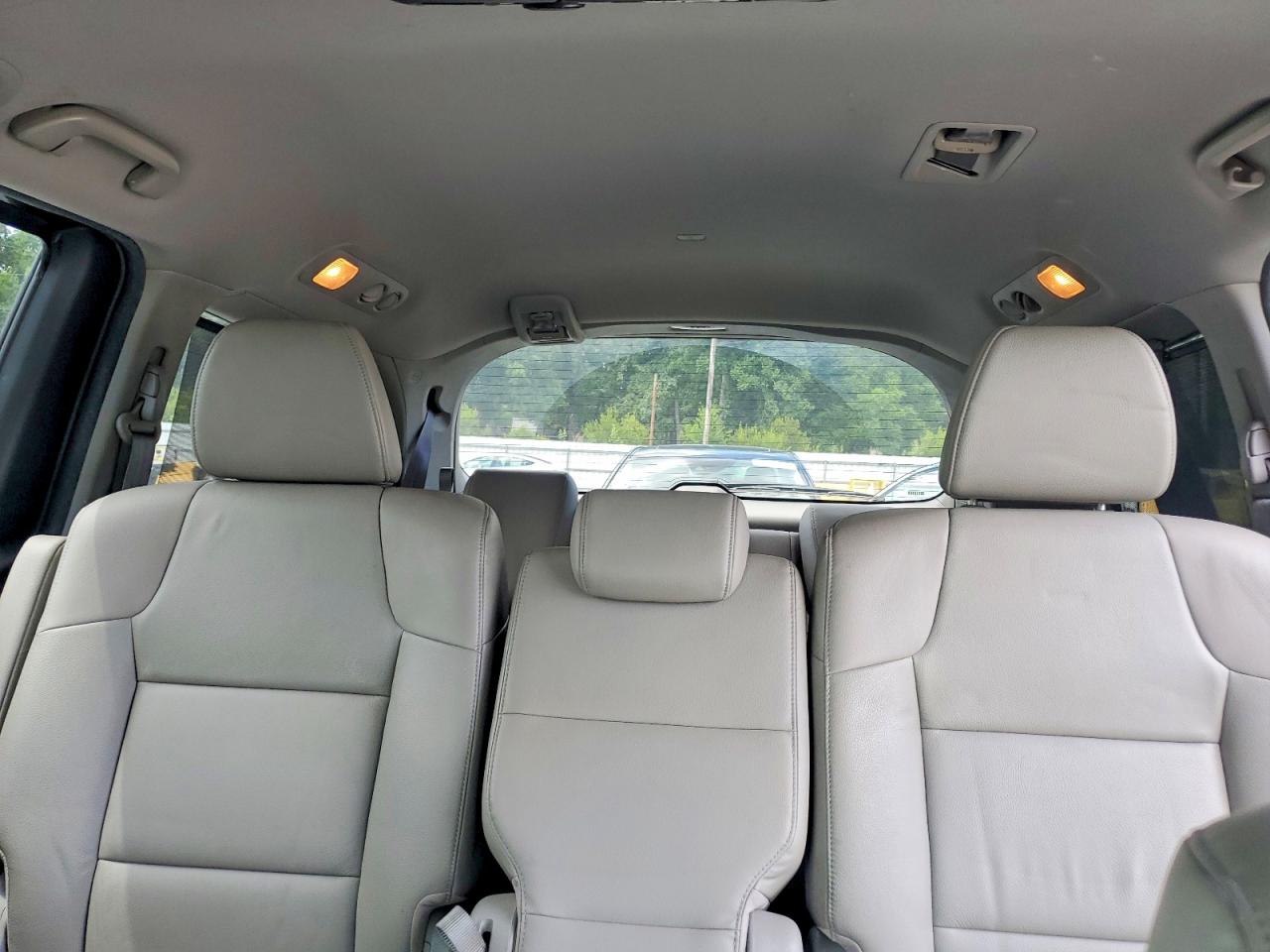 2014 Honda Odyssey Touring Black vin: 5FNRL5H91EB110580