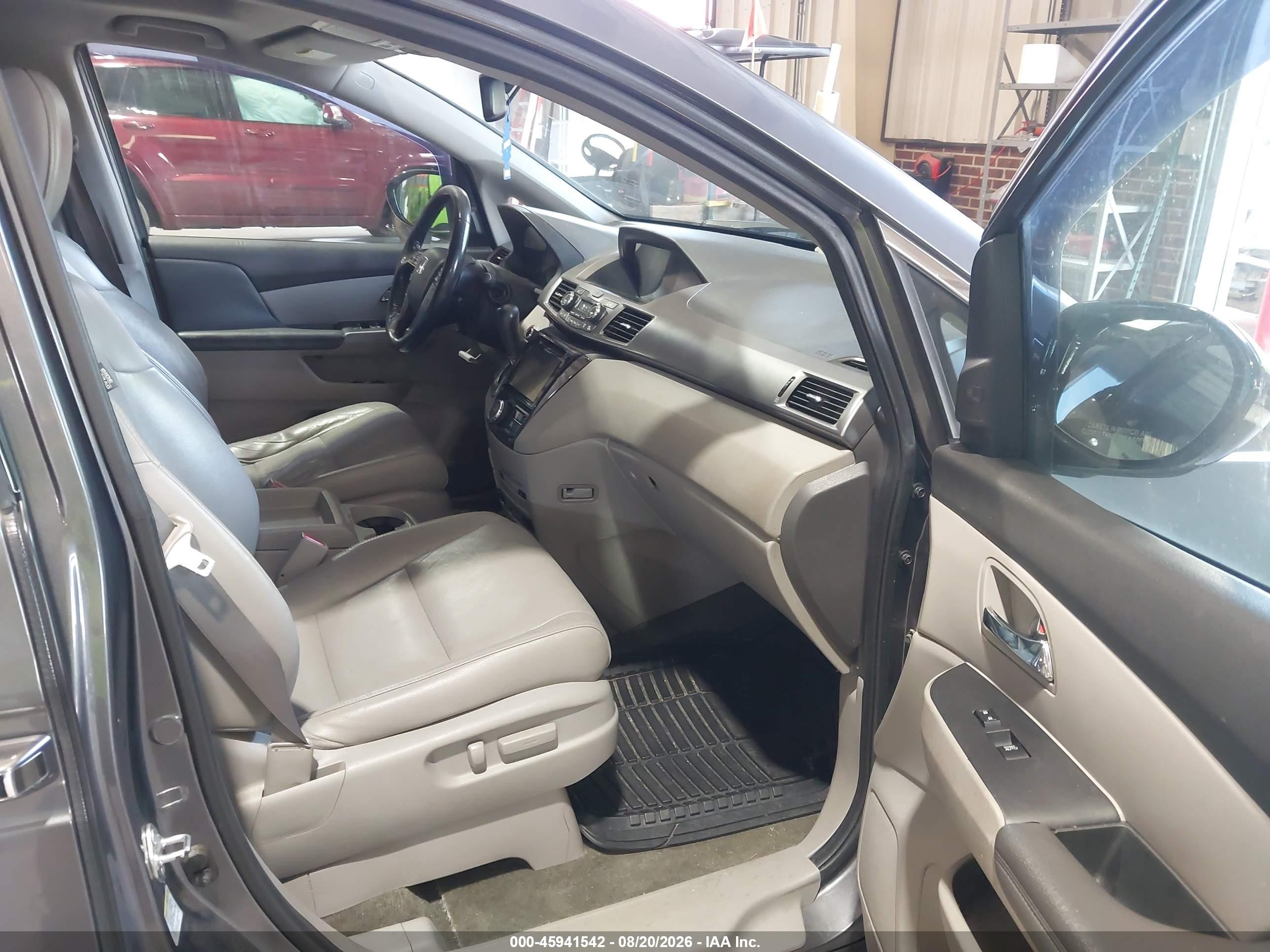 2014 Honda Odyssey Touring/touring Elite Gray vin: 5FNRL5H91EB136435