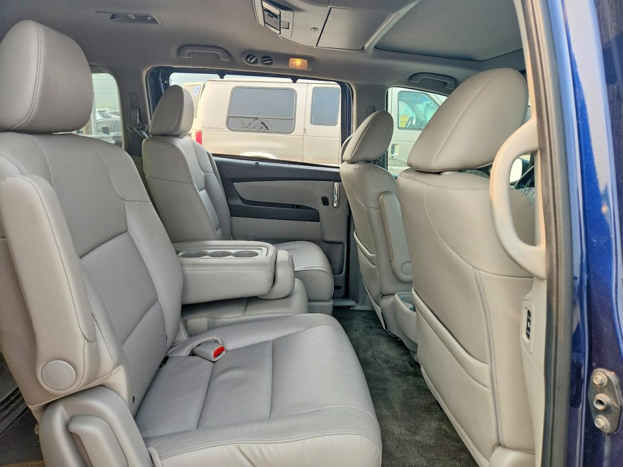 2014 Honda Odyssey Touring Blue vin: 5FNRL5H91EB139299