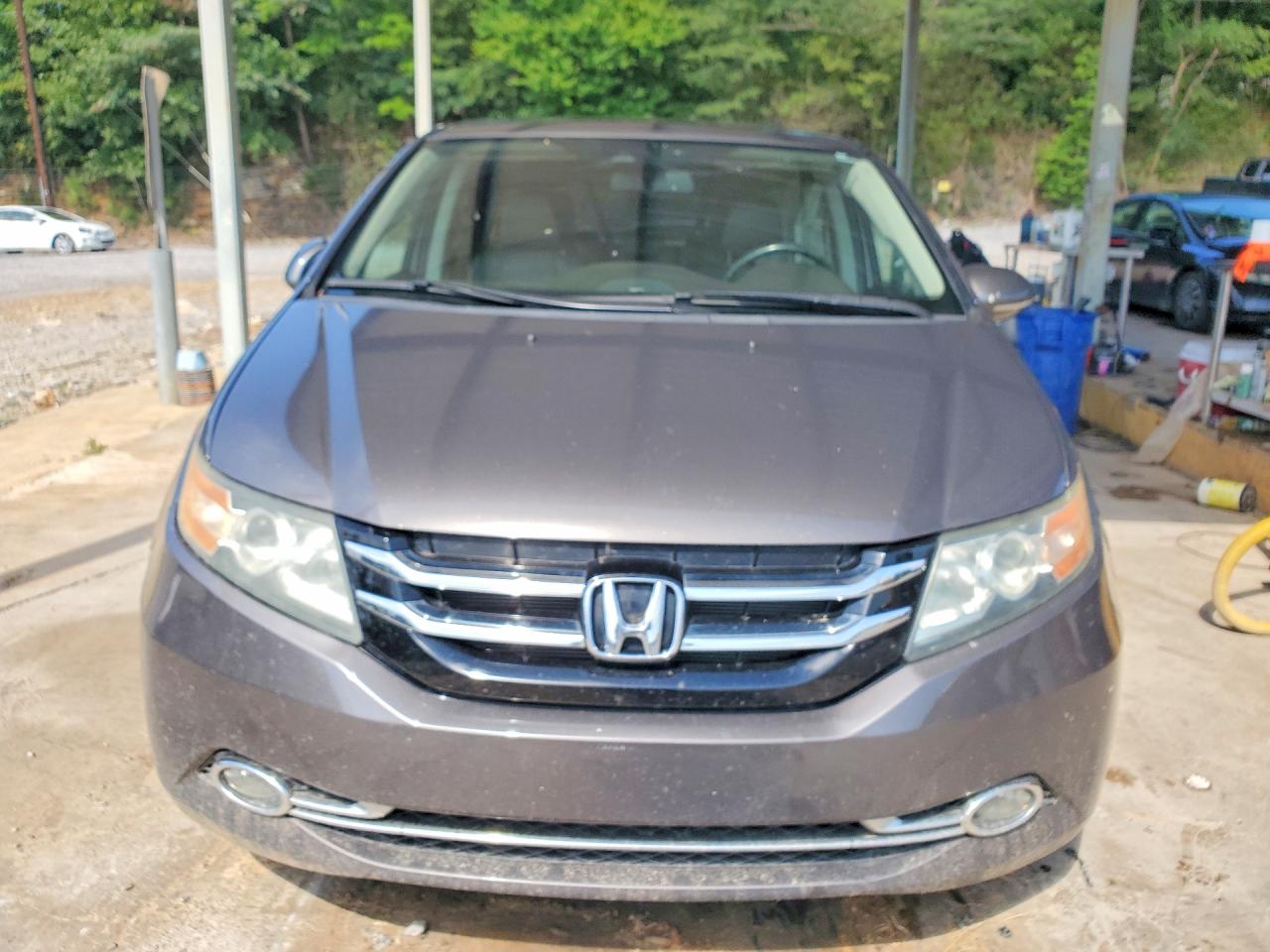 2015 Honda Odyssey Touring Charcoal vin: 5FNRL5H91FB014353