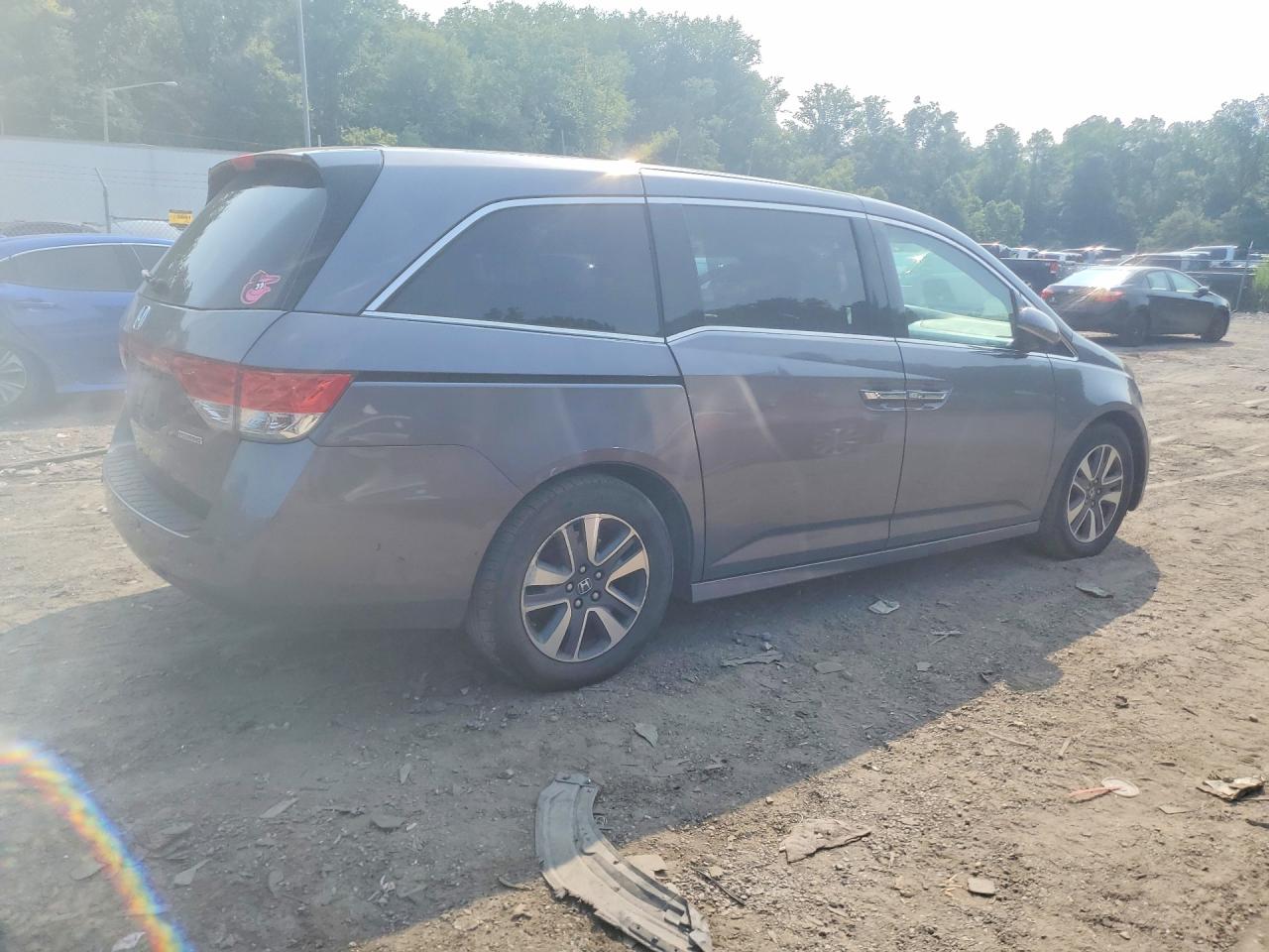 2015 Honda Odyssey Touring Gray vin: 5FNRL5H91FB039687