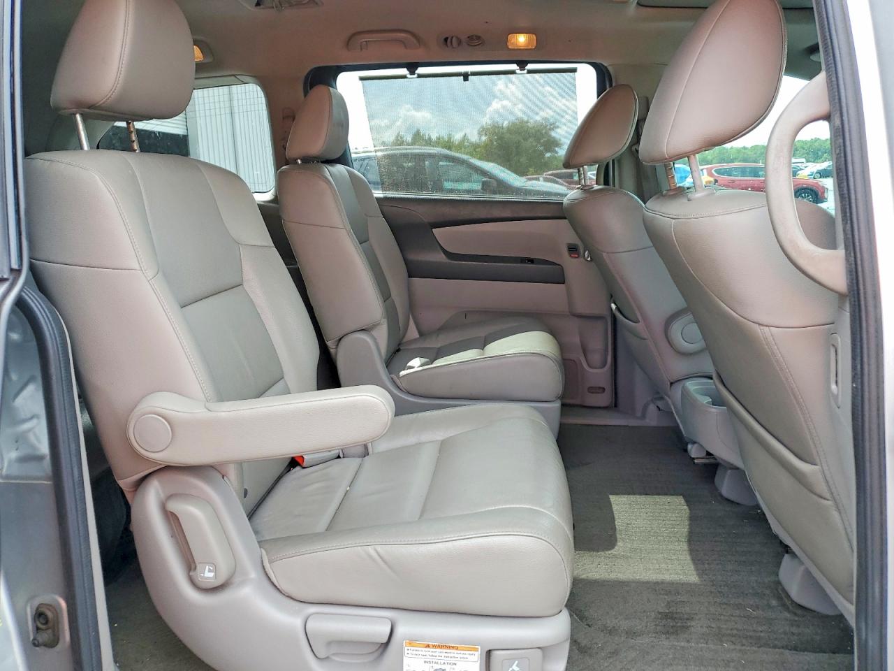 2015 Honda Odyssey Touring Серебряный vin: 5FNRL5H91FB072821