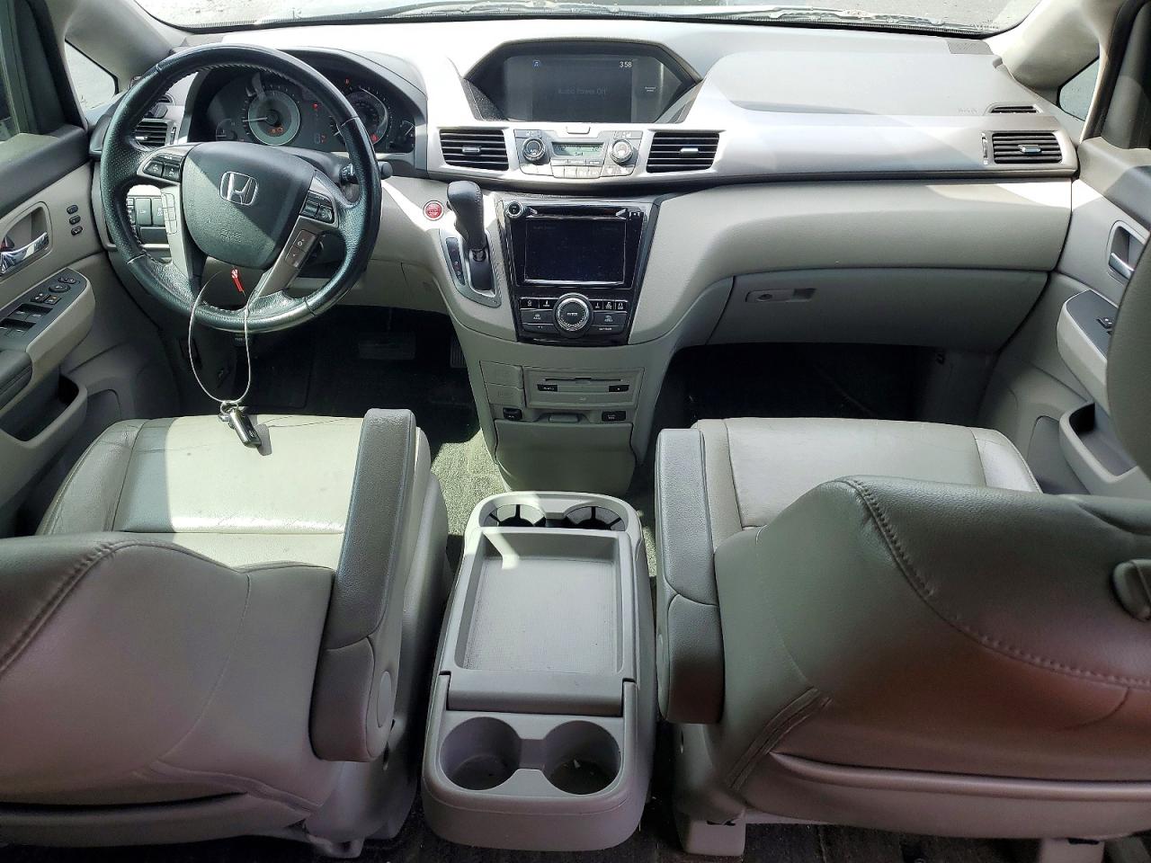2015 Honda Odyssey Touring Серебряный vin: 5FNRL5H91FB072821