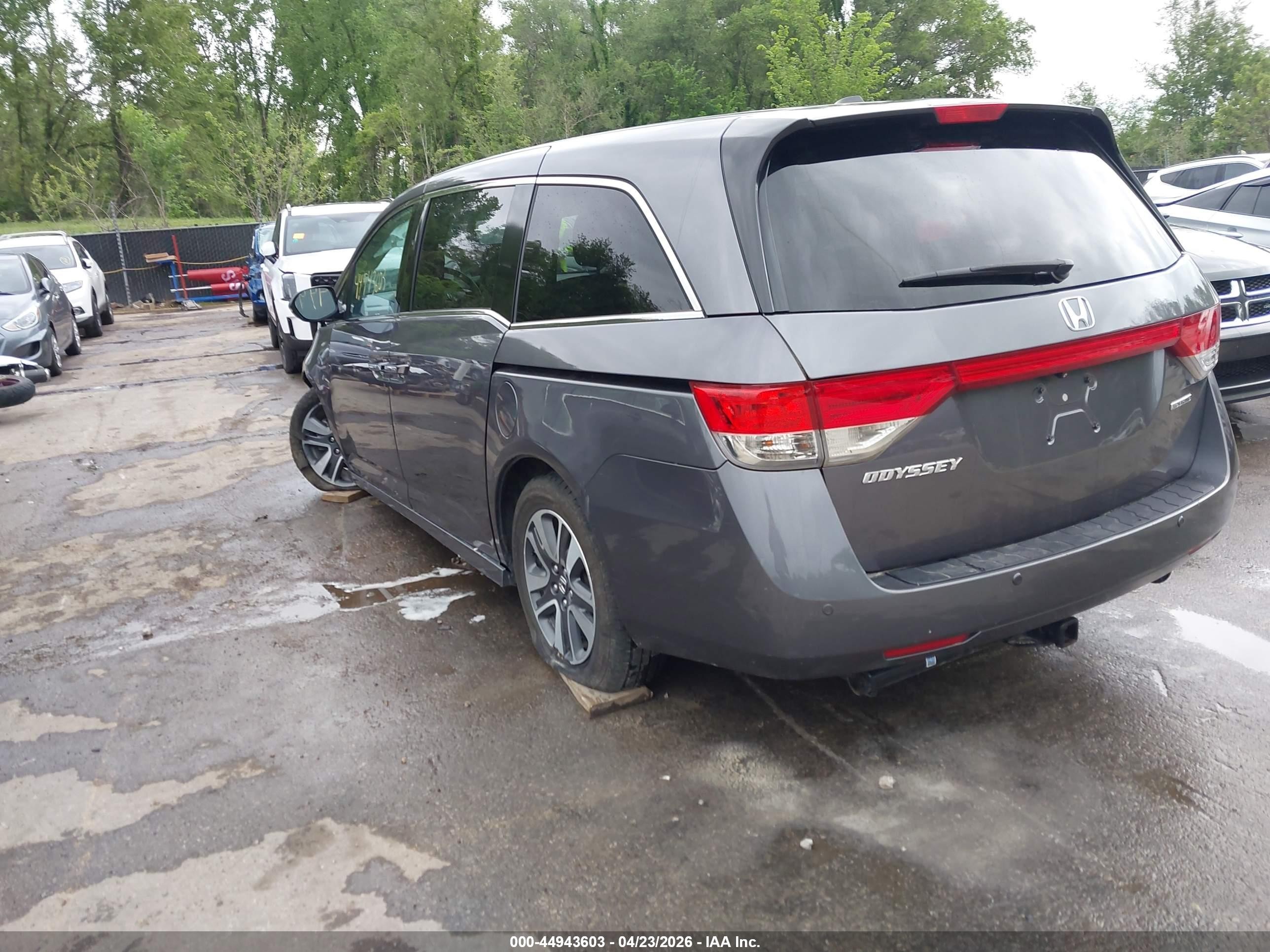 2015 Honda Odyssey Touring/touring Elite Gray vin: 5FNRL5H91FB077405