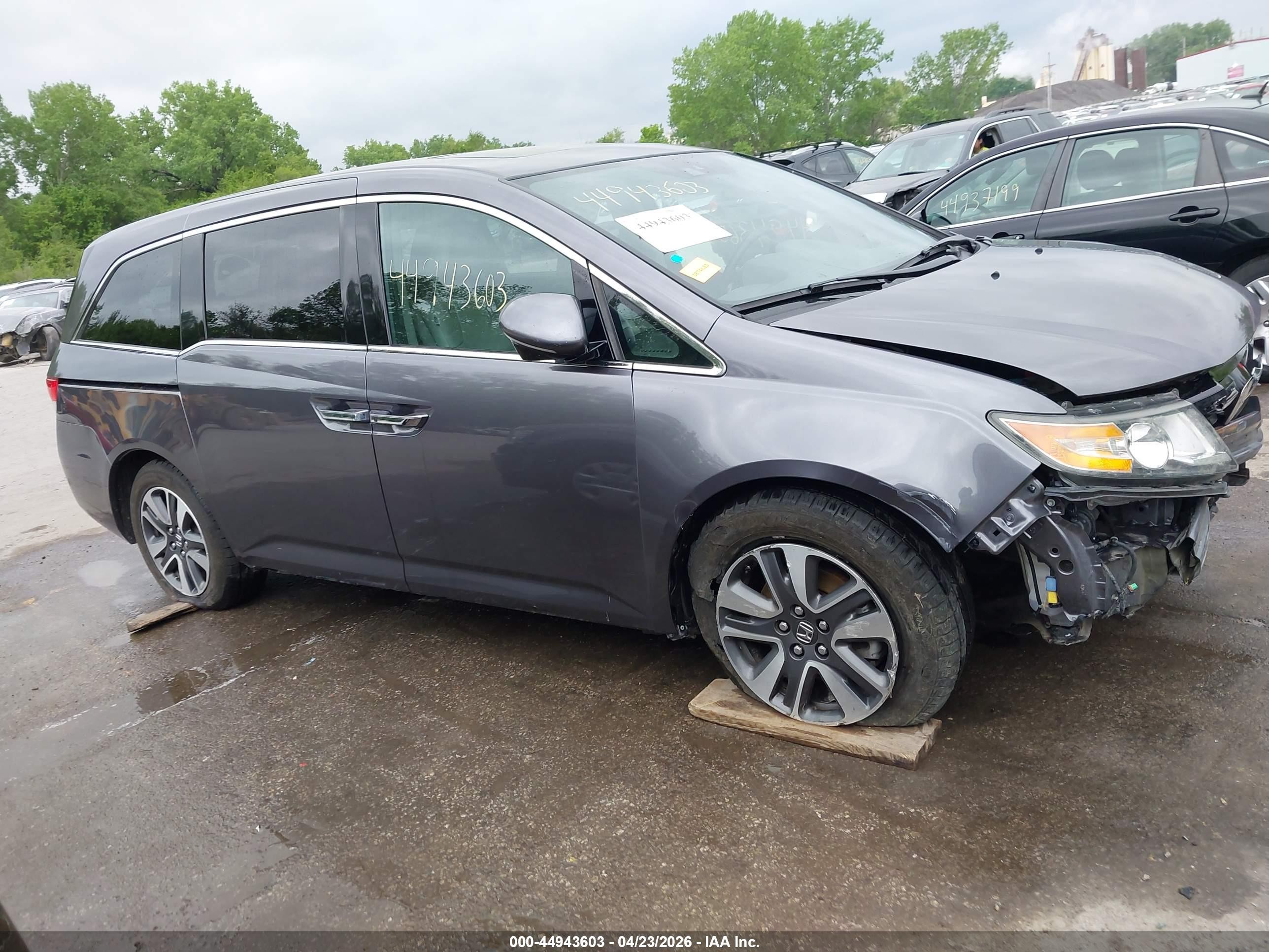 2015 Honda Odyssey Touring/touring Elite Gray vin: 5FNRL5H91FB077405
